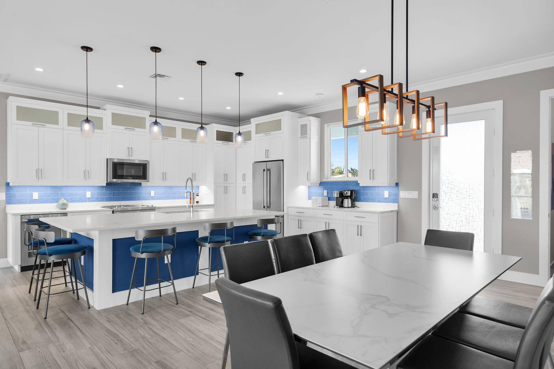 MARATHON, Florida, 33050, United States, 4 Bedrooms Bedrooms, ,4 BathroomsBathrooms,Residential,For Sale,1994527