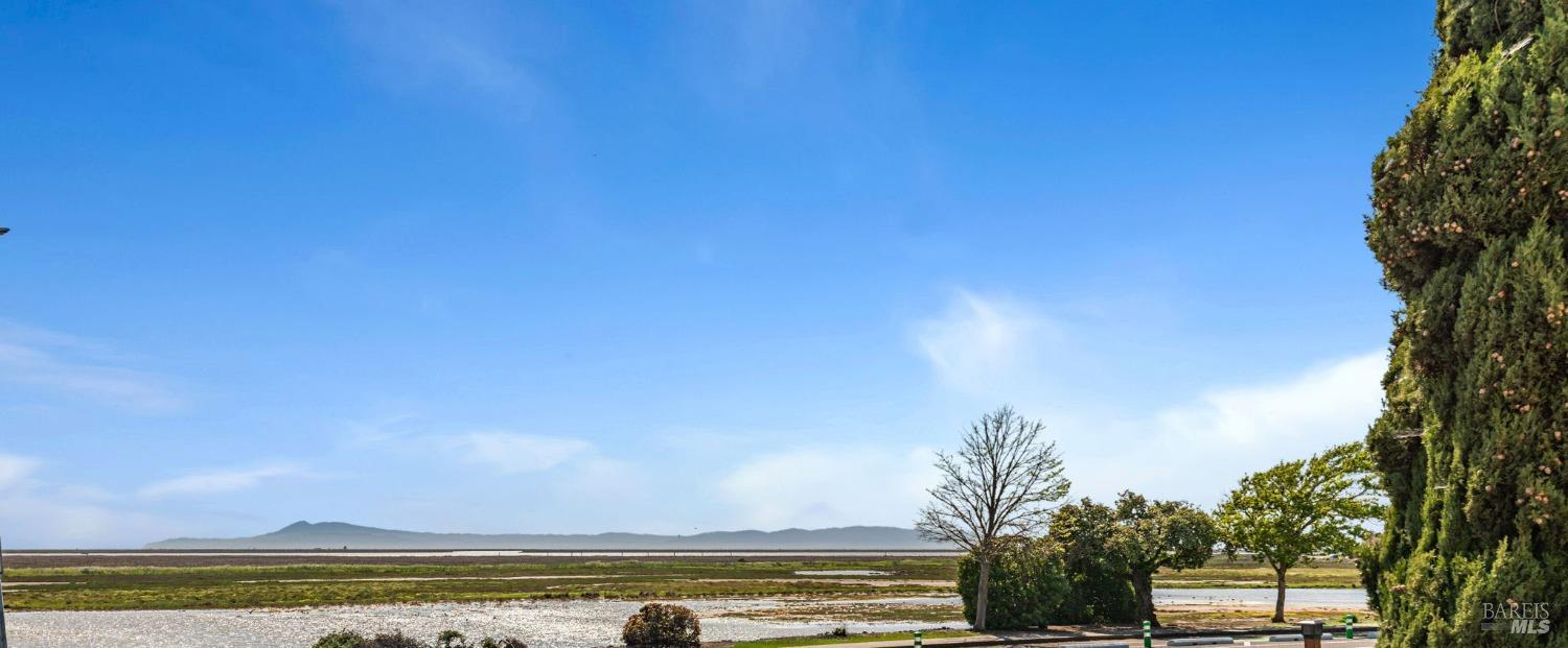 Vallejo, California, 94589, United States, 4 Bedrooms Bedrooms, ,3 BathroomsBathrooms,Residential,For Sale,1934272