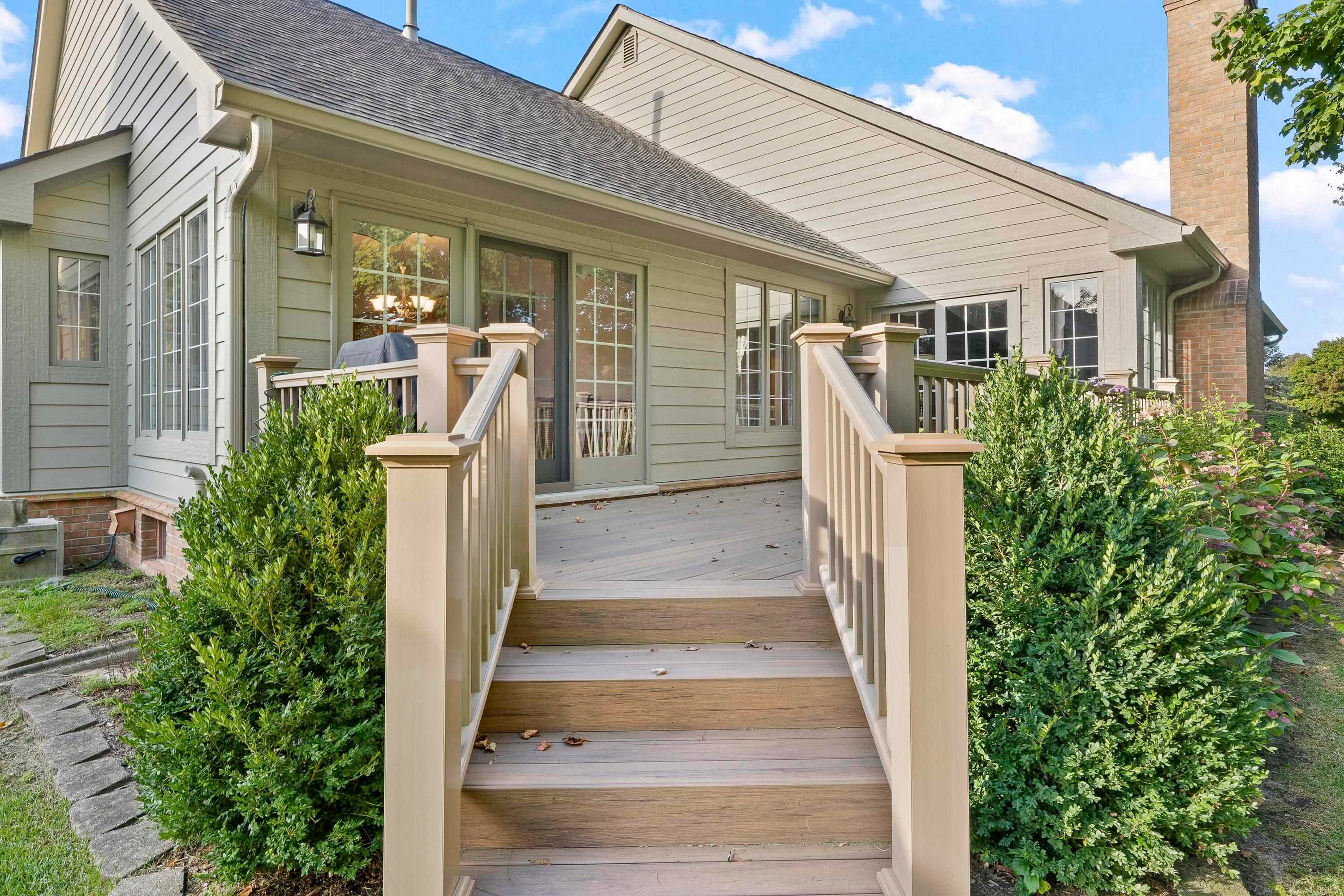 Rochester Hills, Michigan, 48307, United States, 2 Bedrooms Bedrooms, ,4 BathroomsBathrooms,Residential,For Sale,1979749