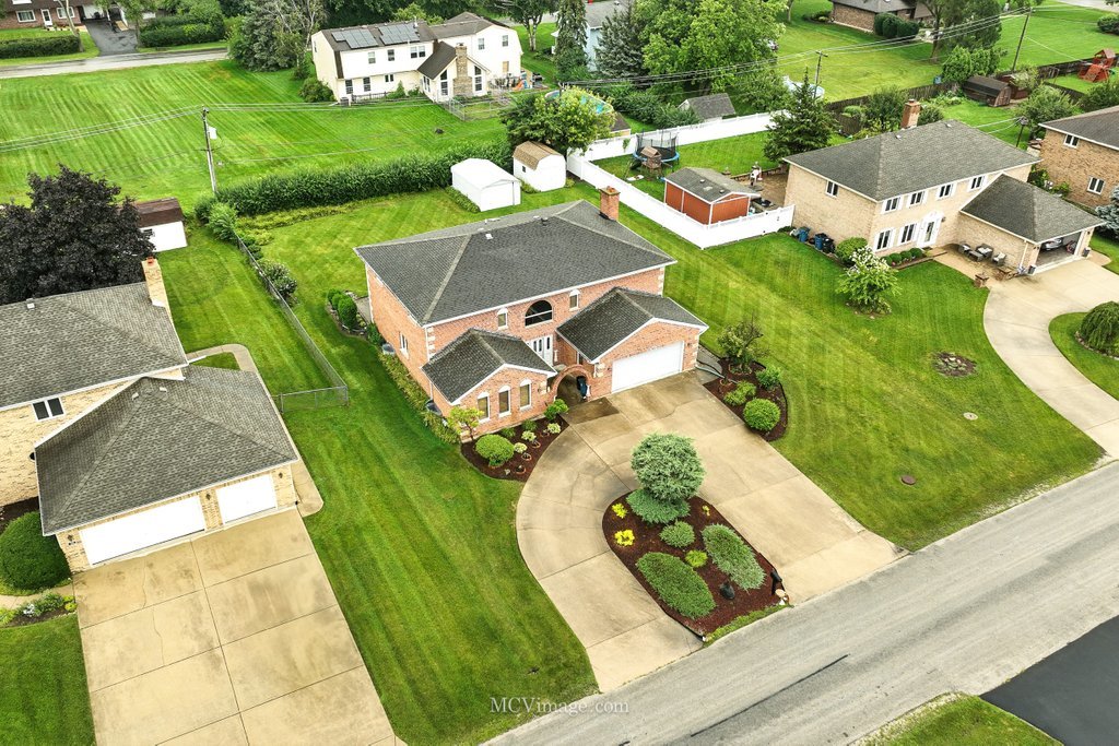 Addison, Illinois, 60101, United States, 4 Bedrooms Bedrooms, ,4 BathroomsBathrooms,Residential,For Sale,1918803