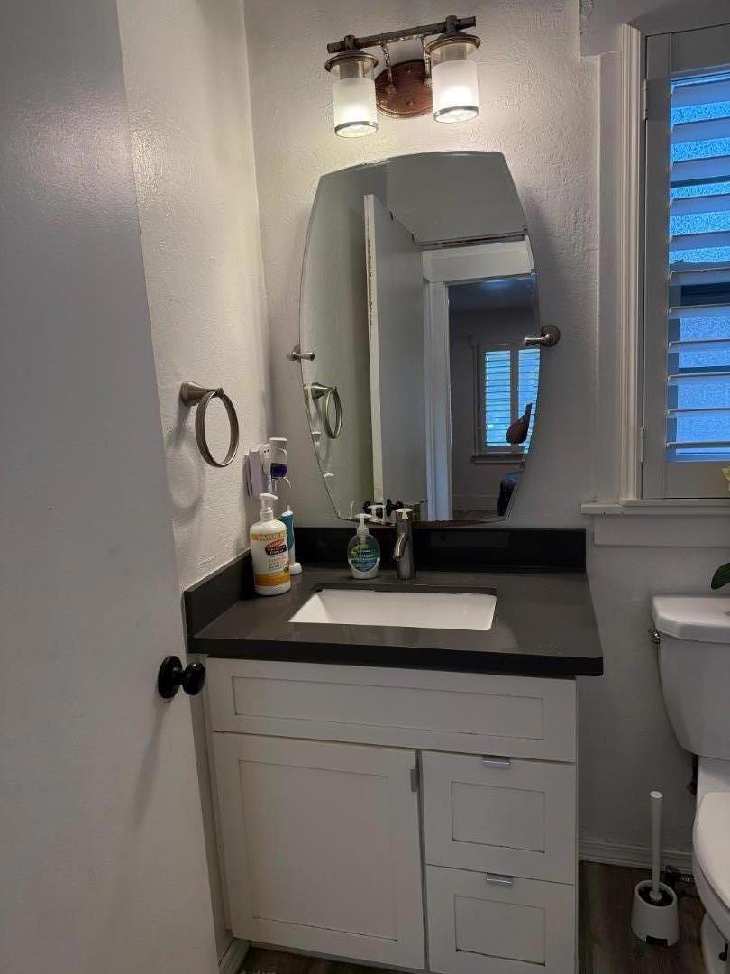 Hayward, California, 94541, United States, 2 Bedrooms Bedrooms, ,1 BathroomBathrooms,Residential,For Sale,1944993