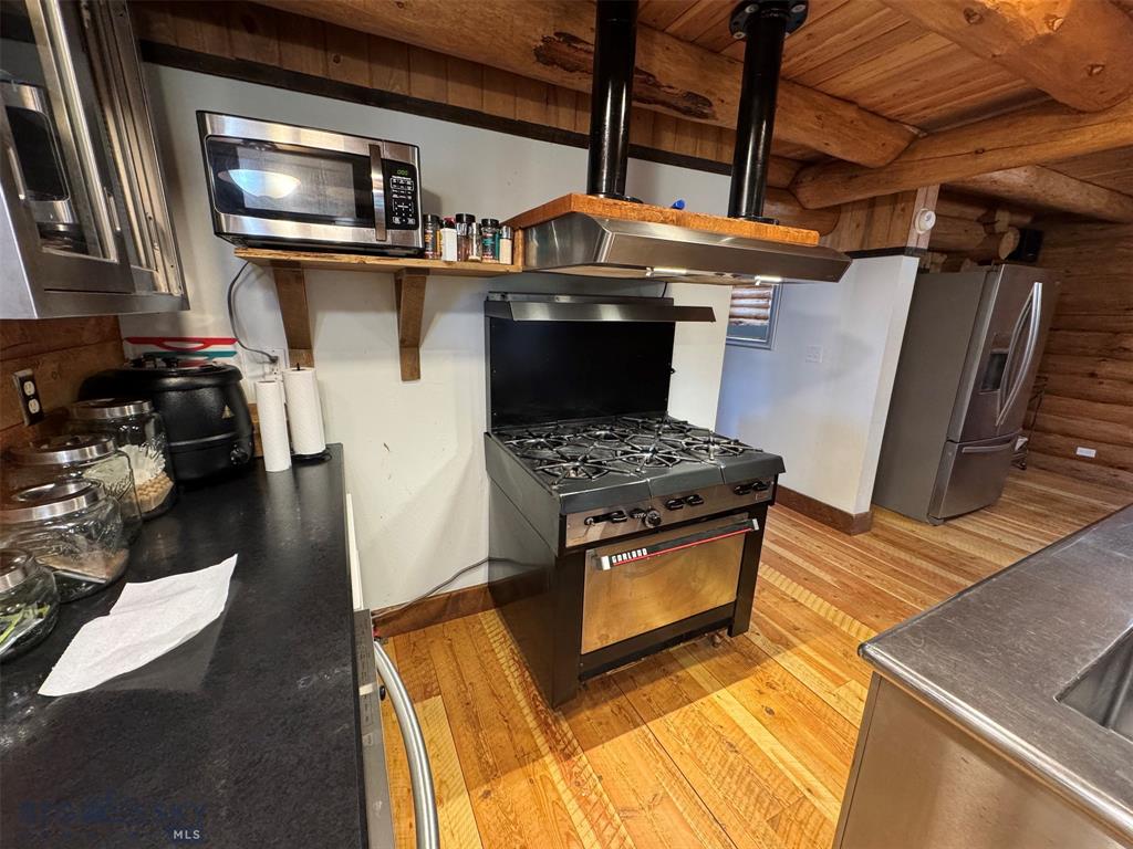 Anaconda, Montana, 59711, United States, 3 Bedrooms Bedrooms, ,3 BathroomsBathrooms,Residential,For Sale,1974006