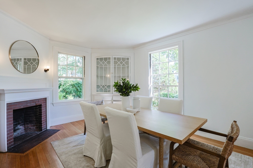 Newton, Massachusetts, 02465, United States, 5 Bedrooms Bedrooms, ,3 BathroomsBathrooms,Residential,For Sale,1939012