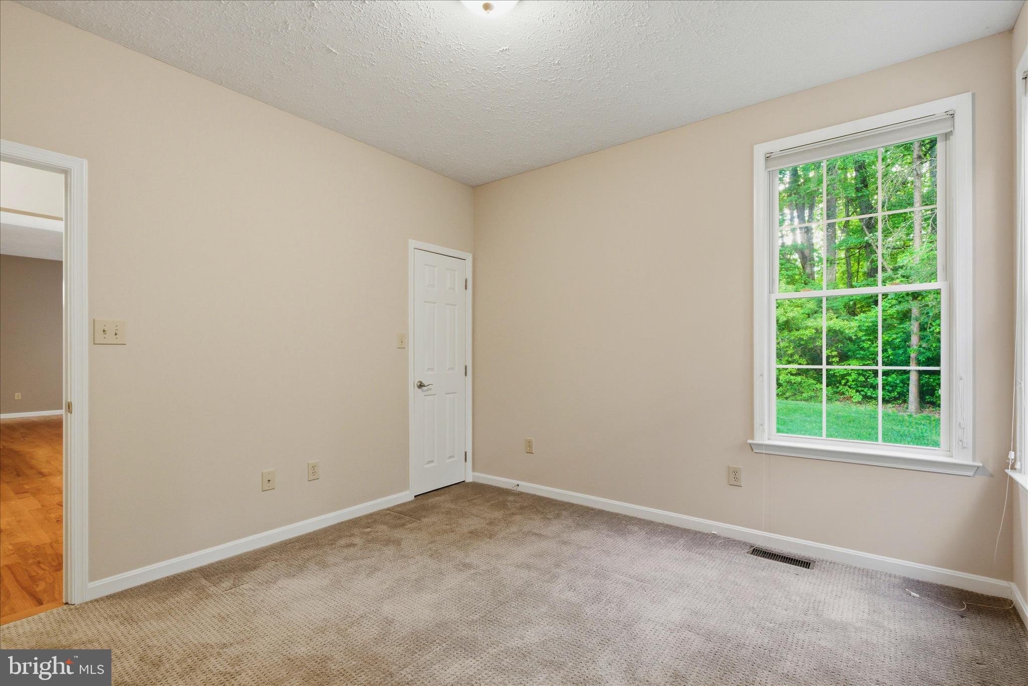 Hughesville, Maryland, 20637, United States, 3 Bedrooms Bedrooms, ,2 BathroomsBathrooms,Residential,For Sale,2049068