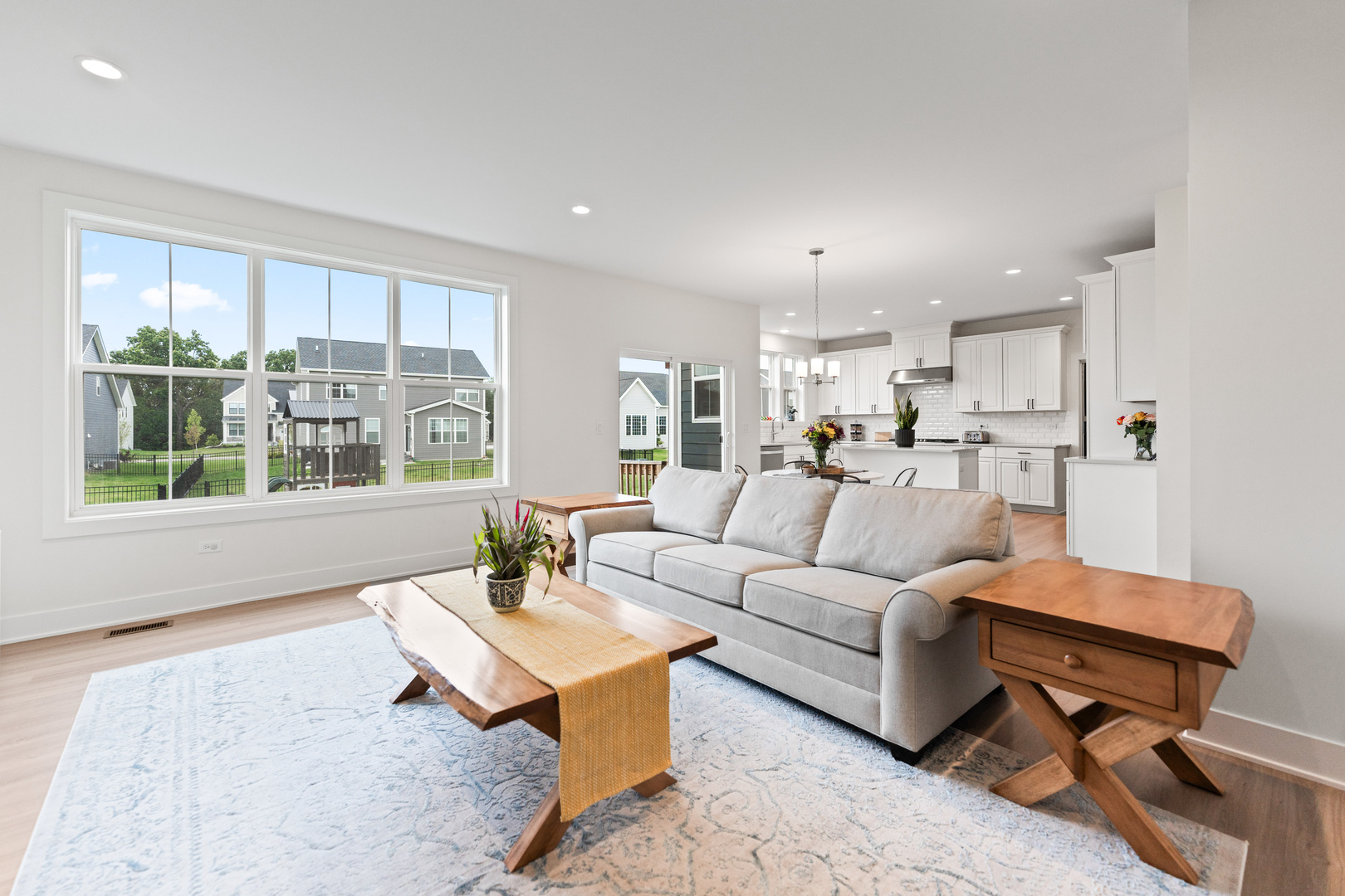 Elgin, Illinois, 60124, United States, 4 Bedrooms Bedrooms, ,3 BathroomsBathrooms,Residential,For Sale,1941075