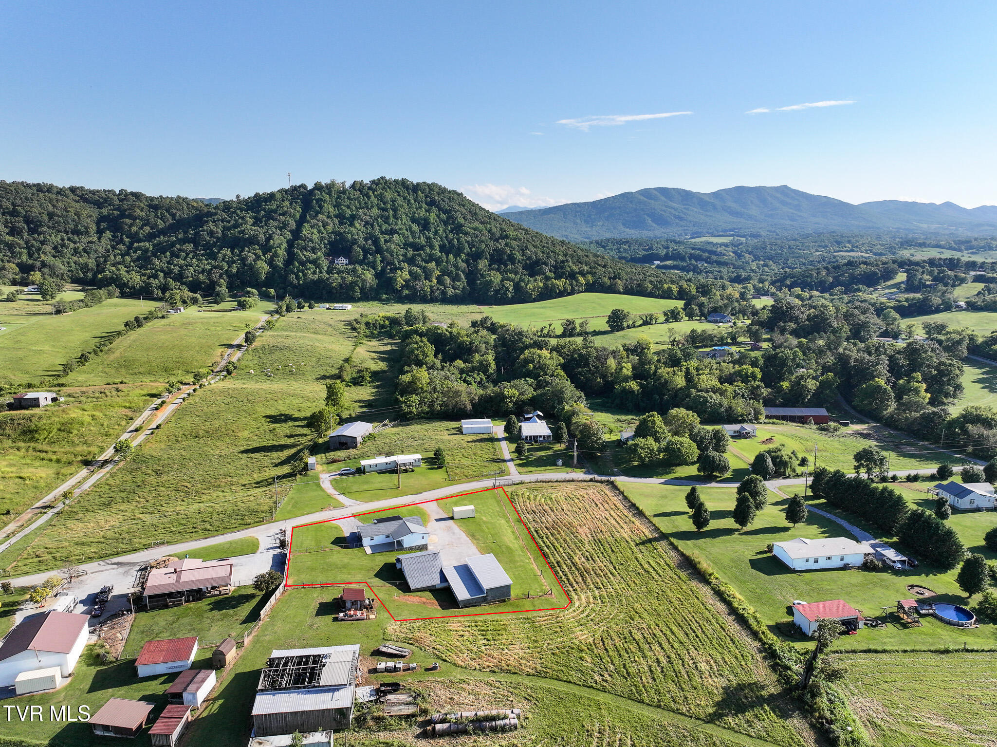 Greeneville, Tennessee, 37743, United States, 3 Bedrooms Bedrooms, ,2 BathroomsBathrooms,Residential,For Sale,1982221