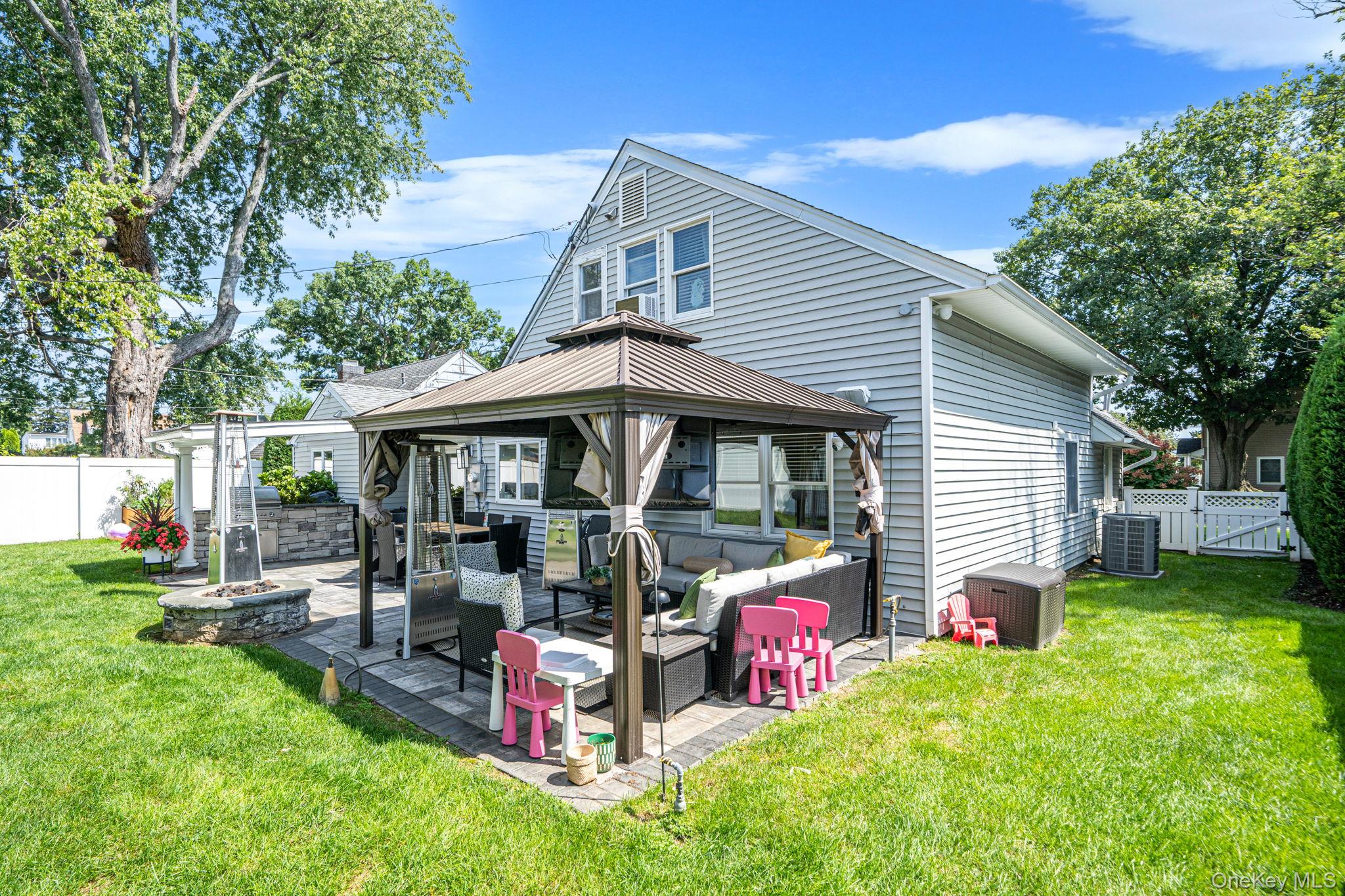  2115 Randall Avenue, East Meadow, NY, 11554 - 物件實景
