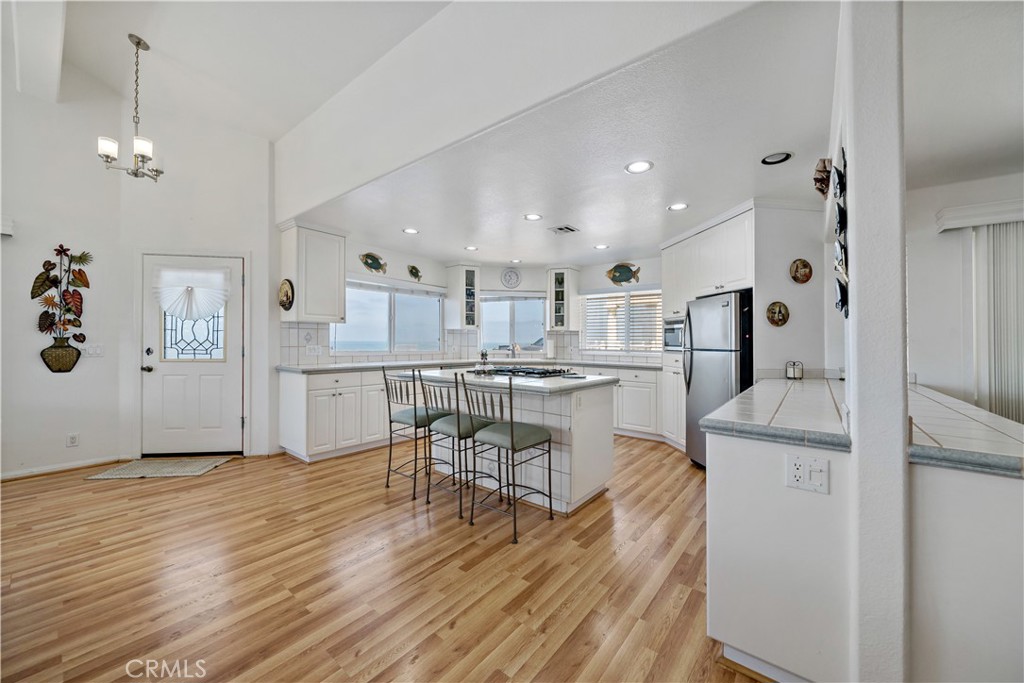 Carlsbad, California, 92011, United States, 2 Bedrooms Bedrooms, ,2 BathroomsBathrooms,Residential,For Sale,1977737