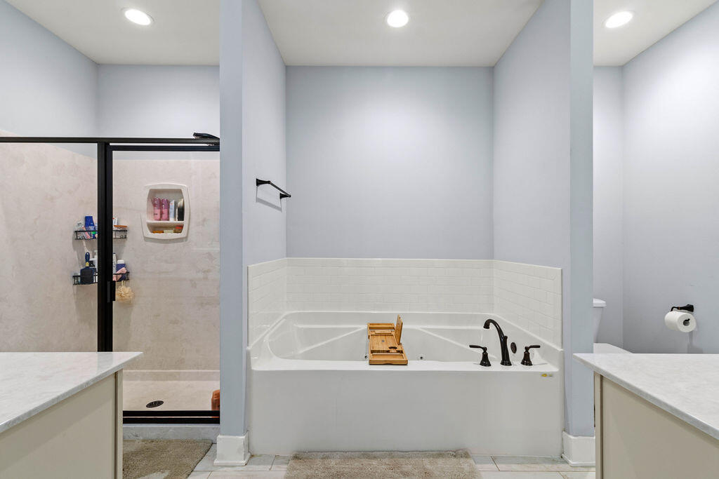 Shalimar, Florida, 32579, United States, 4 Bedrooms Bedrooms, ,3 BathroomsBathrooms,Residential,For Sale,1950099