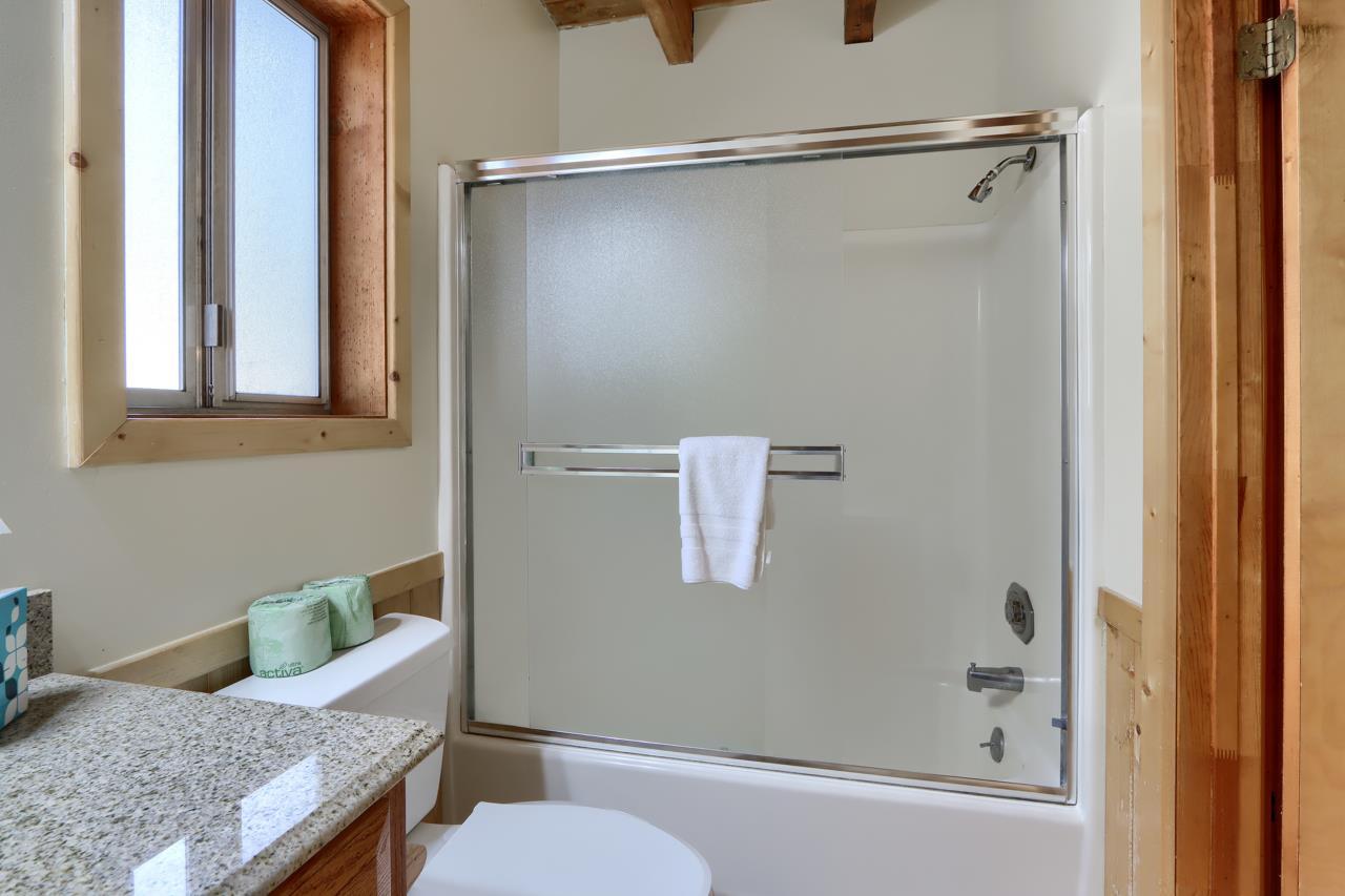 Yosemite, California, 95389, United States, 5 Bedrooms Bedrooms, ,4 BathroomsBathrooms,Residential,For Sale,2048159