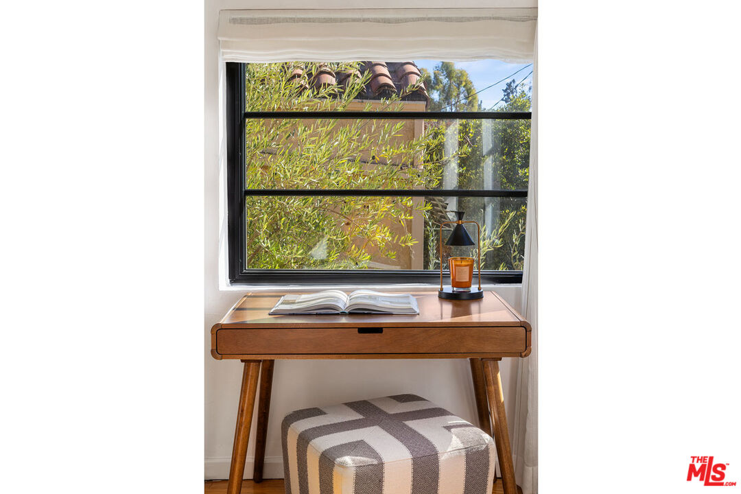 Los Angeles, California, 90026, United States, 3 Bedrooms Bedrooms, ,3 BathroomsBathrooms,Residential,For Sale,2003462