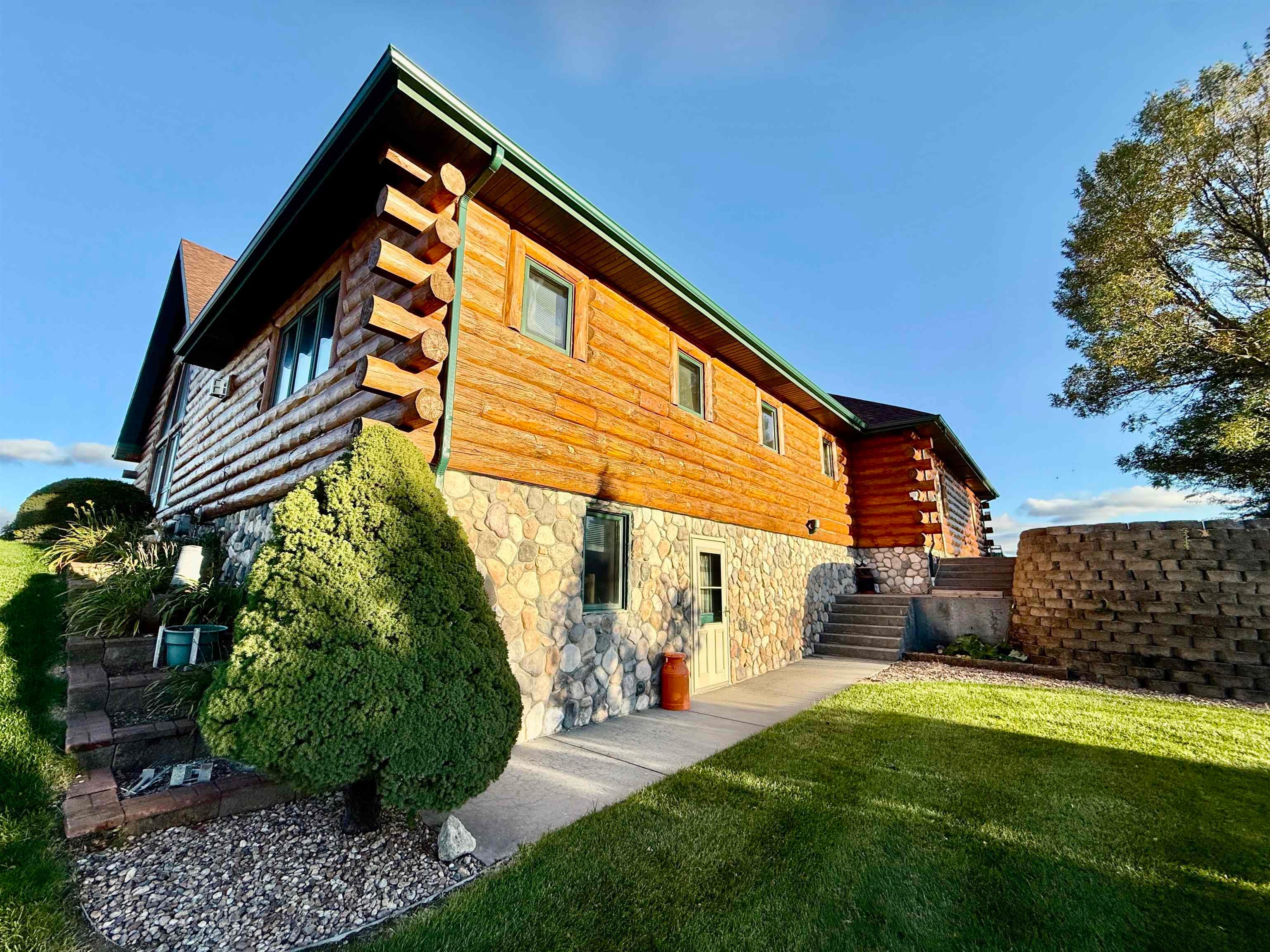 NORTH PLATTE, Nebraska, 69101, United States, 3 Bedrooms Bedrooms, ,3 BathroomsBathrooms,Residential,For Sale,1960971