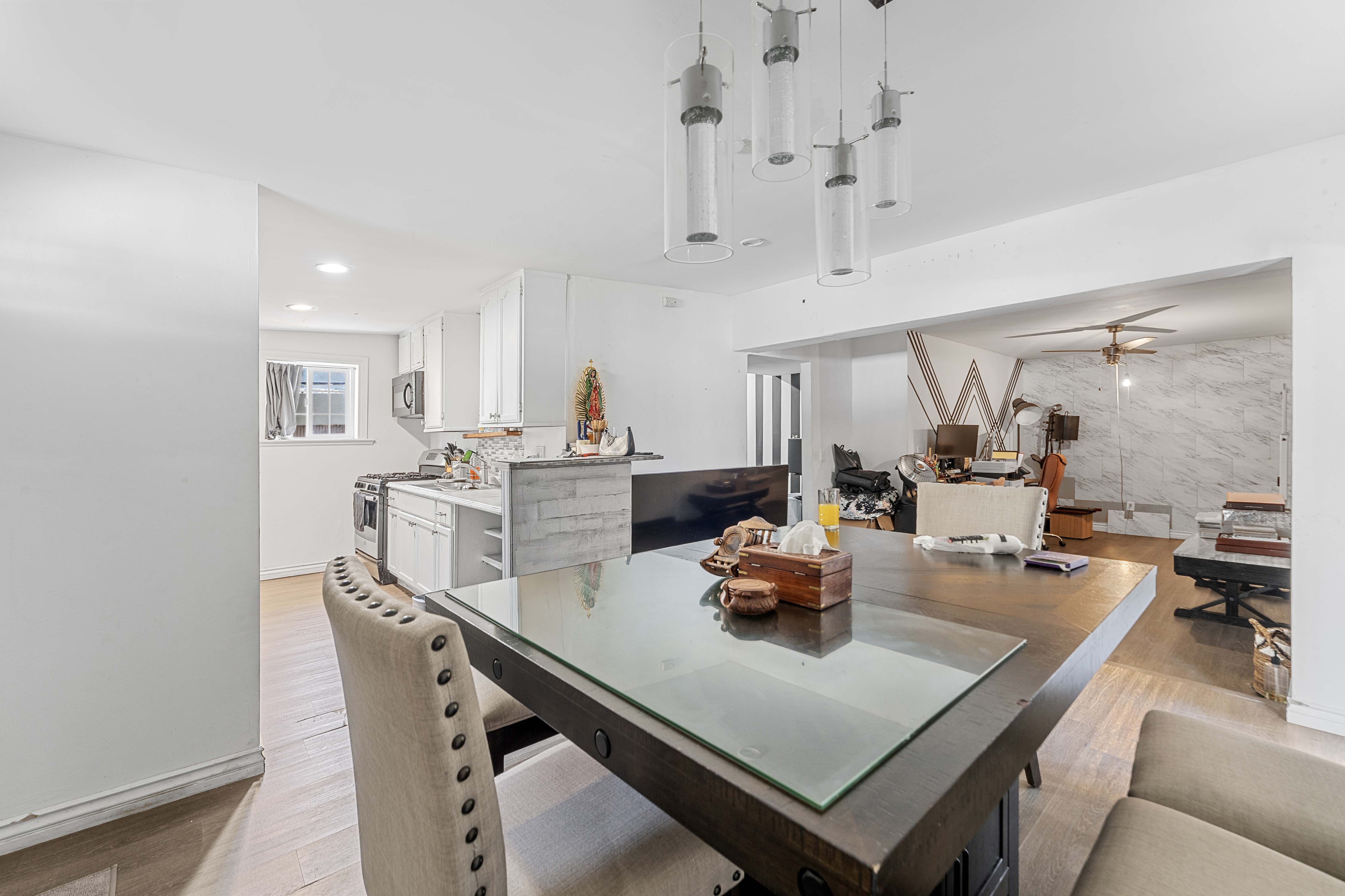 Baldwin Park, California, 91706, United States, 3 Bedrooms Bedrooms, ,2 BathroomsBathrooms,Residential,For Sale,1929080
