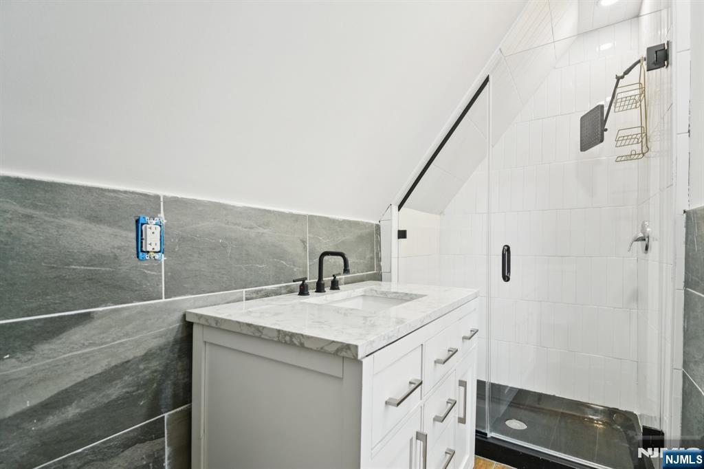 Orange, New Jersey, 07050, United States, 4 Bedrooms Bedrooms, ,5 BathroomsBathrooms,Residential,For Sale,1917747