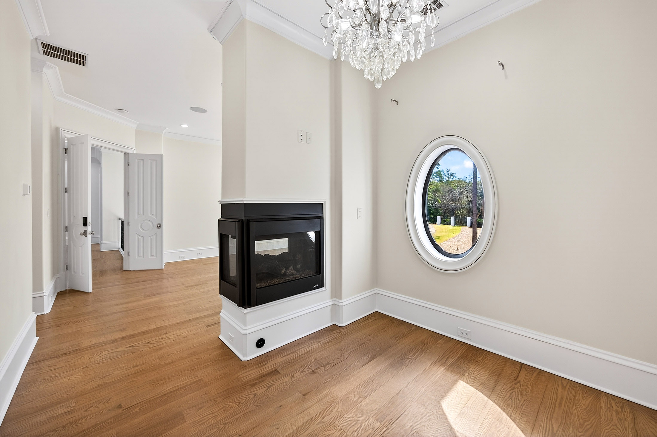  Exceptional Gated Estate with Resort-caliber Grounds - 物件實景