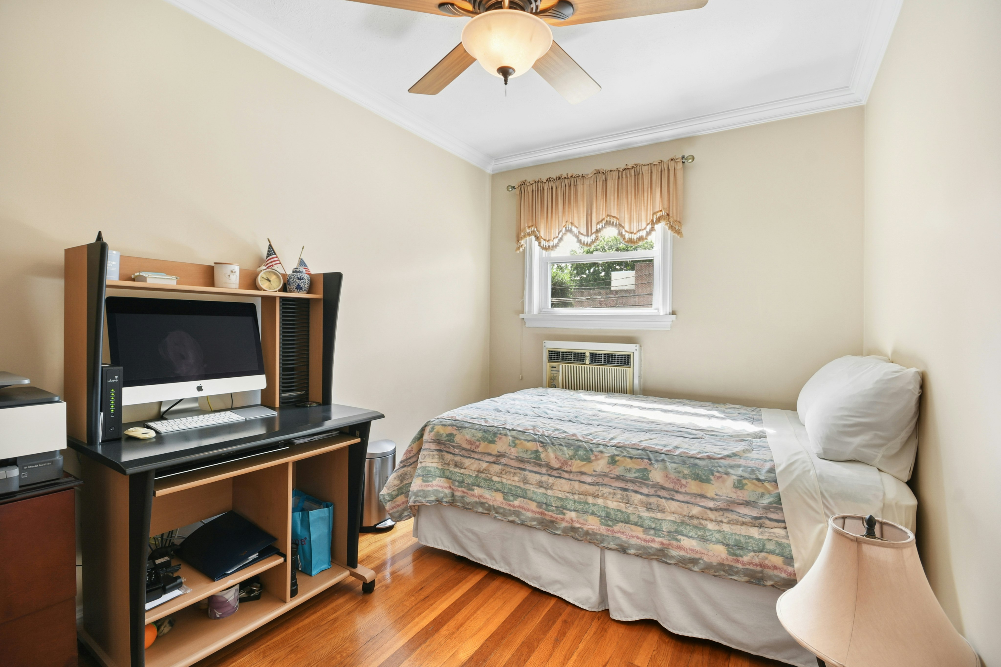  137 E 235th Street, Bronx, NY, 10470 - 物件實景