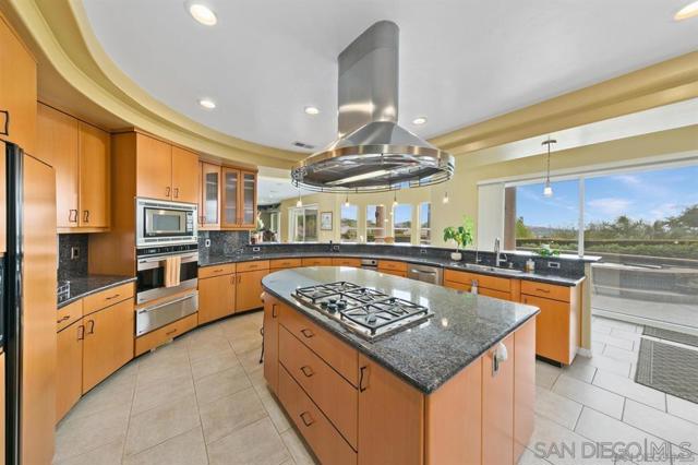 El Cajon, California, 92019, United States, 4 Bedrooms Bedrooms, ,4 BathroomsBathrooms,Residential,For Sale,1996445