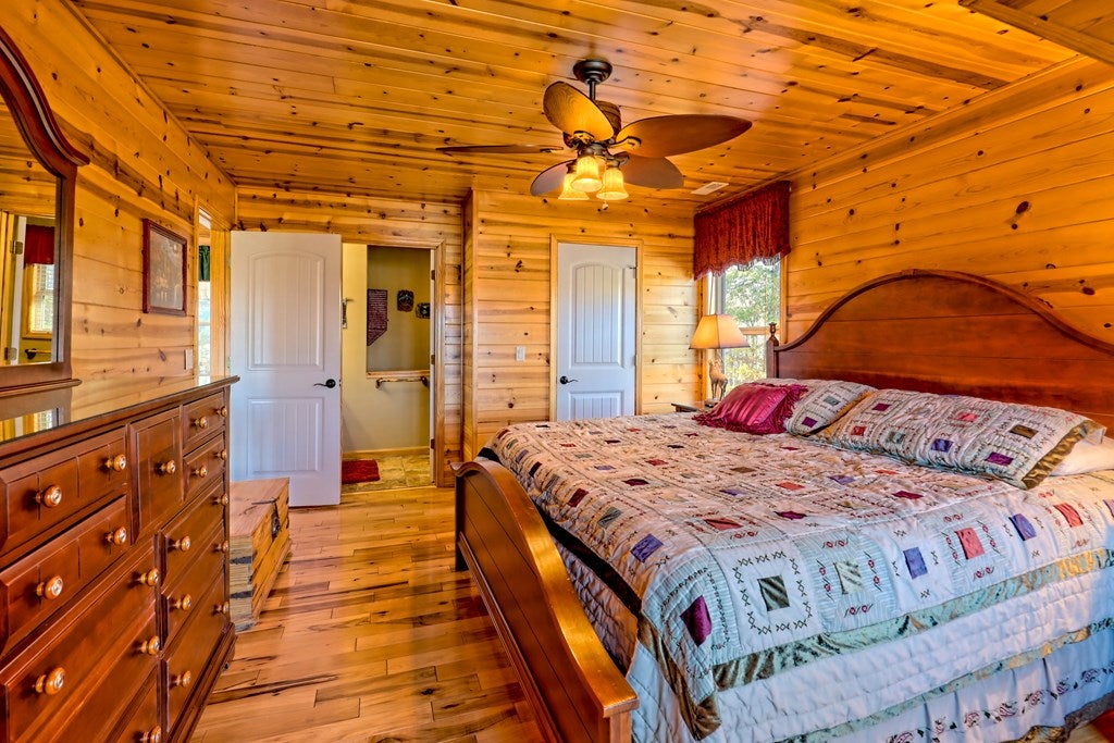 Young Harris, Georgia, 30582, United States, 4 Bedrooms Bedrooms, ,5 BathroomsBathrooms,Residential,For Sale,1987920