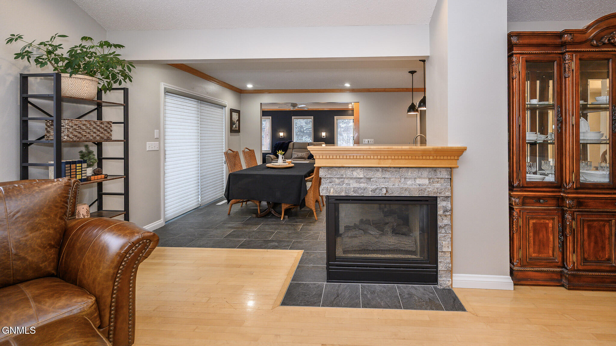 Mandan, North Dakota, 58554, United States, 5 Bedrooms Bedrooms, ,4 BathroomsBathrooms,Residential,For Sale,2005238