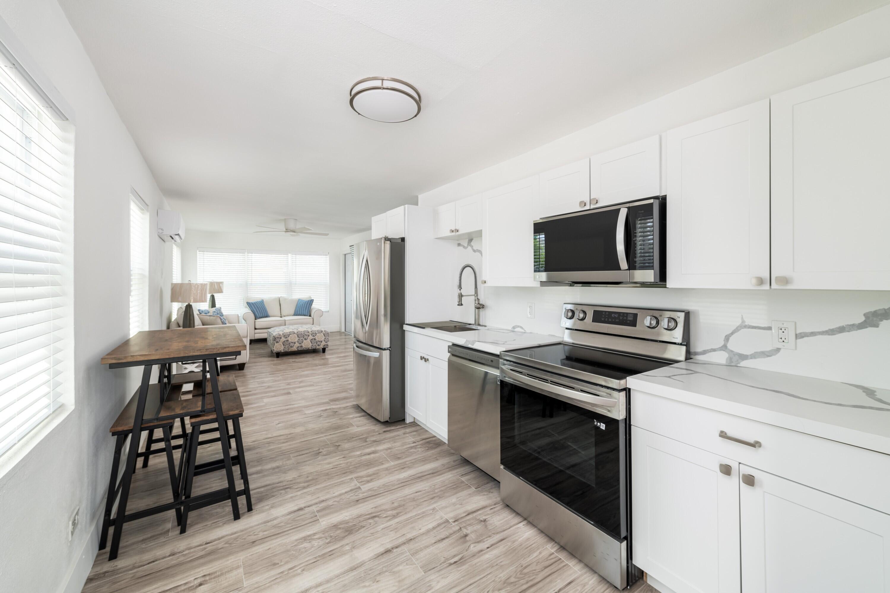 MARATHON, Florida, 33050, United States, 2 Bedrooms Bedrooms, ,2 BathroomsBathrooms,Residential,For Sale,1793484