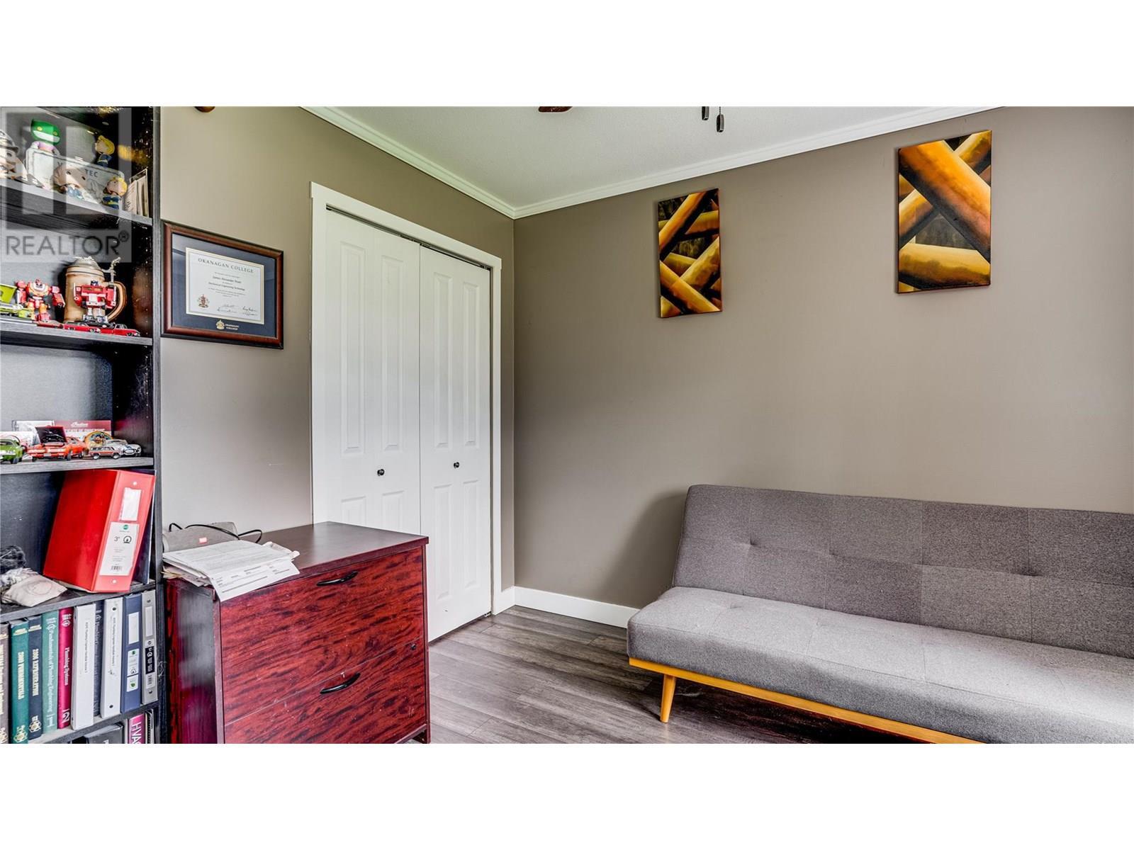 KELOWNA, British Columbia, V1Z 3W5, CA, 2 Bedrooms Bedrooms, ,2 BathroomsBathrooms,Residential,For Sale,1897605