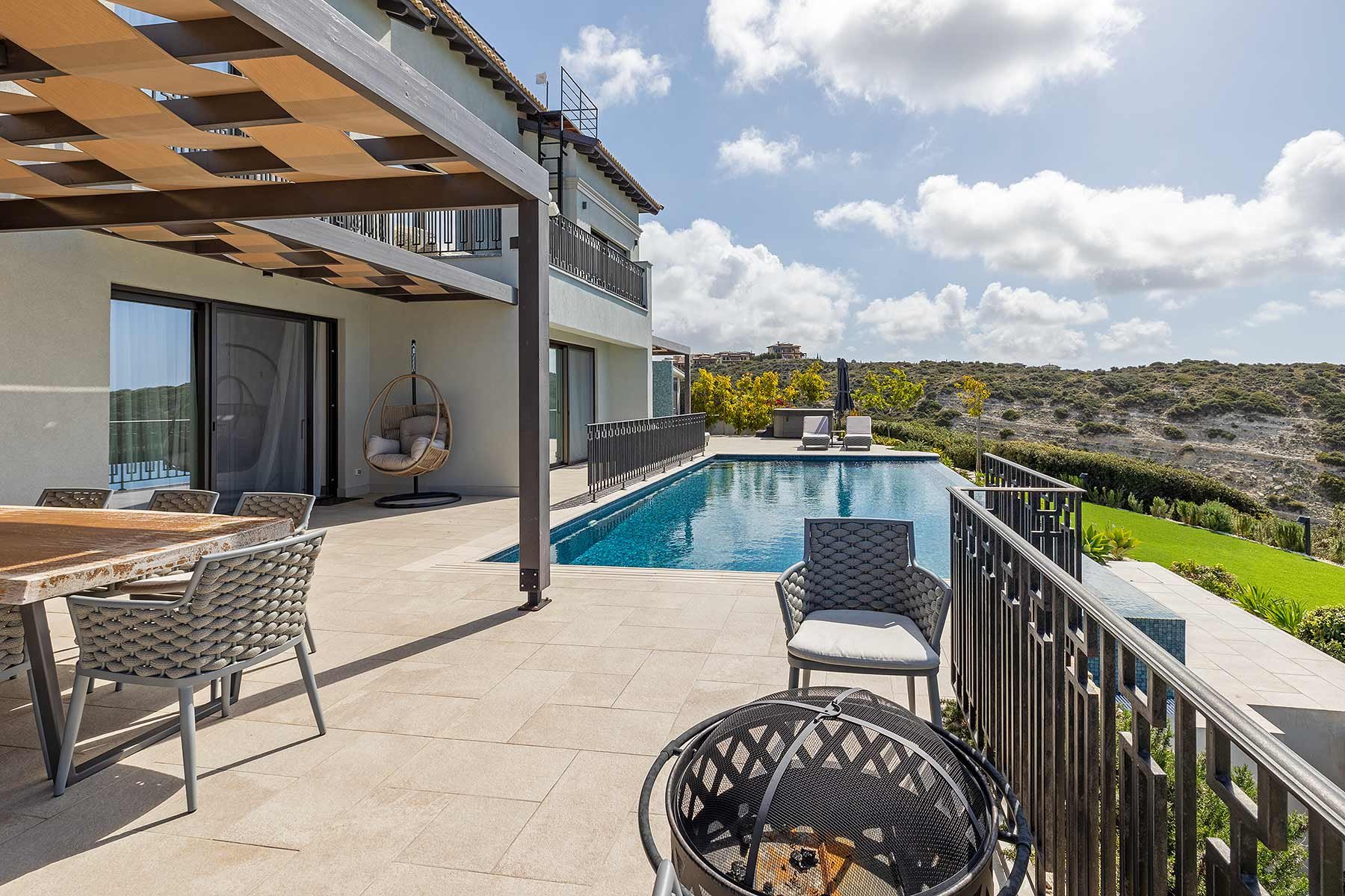  Four Bedroom Golf Resort Villa with Sea Views in Aphrodite Hills Pafos - 物件實景
