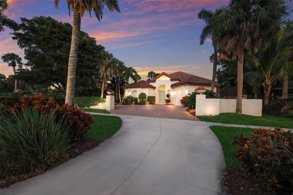 Sarasota, Florida, 34234, United States, 3 Bedrooms Bedrooms, ,3 BathroomsBathrooms,Residential,For Sale,1989538