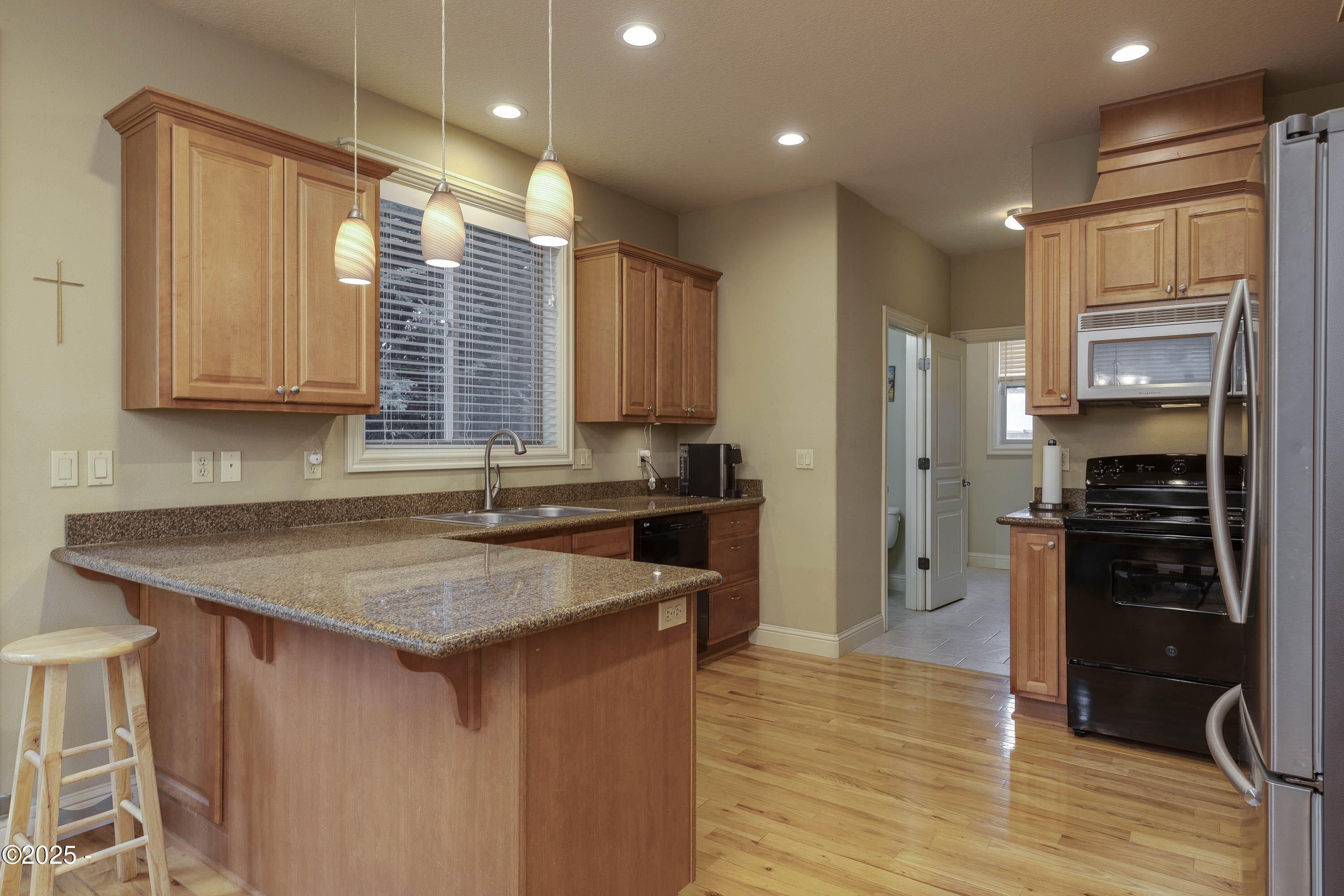 Salem, Oregon, 97306, United States, 4 Bedrooms Bedrooms, ,3 BathroomsBathrooms,Residential,For Sale,1739114