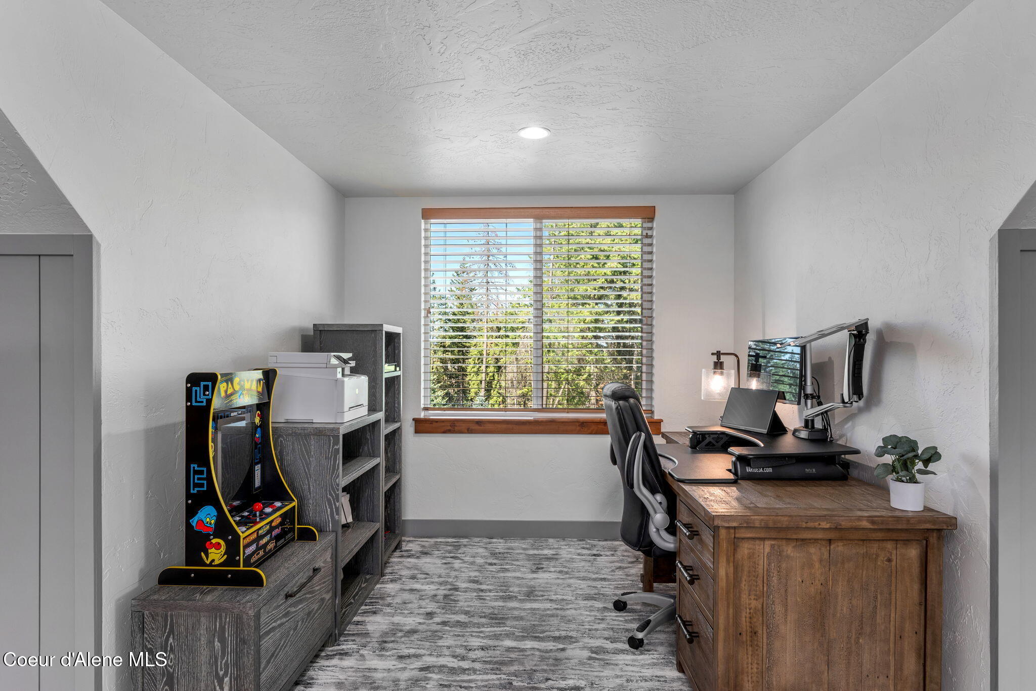 Coeur d'Alene, Idaho, 83814, United States, 3 Bedrooms Bedrooms, ,3 BathroomsBathrooms,Residential,For Sale,1976305