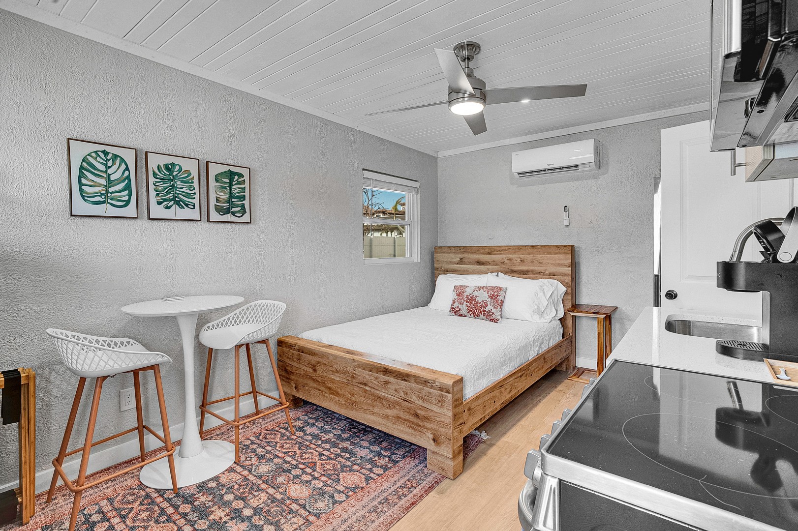 Redington Shores, Florida, 33708, United States, 5 Bedrooms Bedrooms, ,8 BathroomsBathrooms,Residential,For Sale,1977851