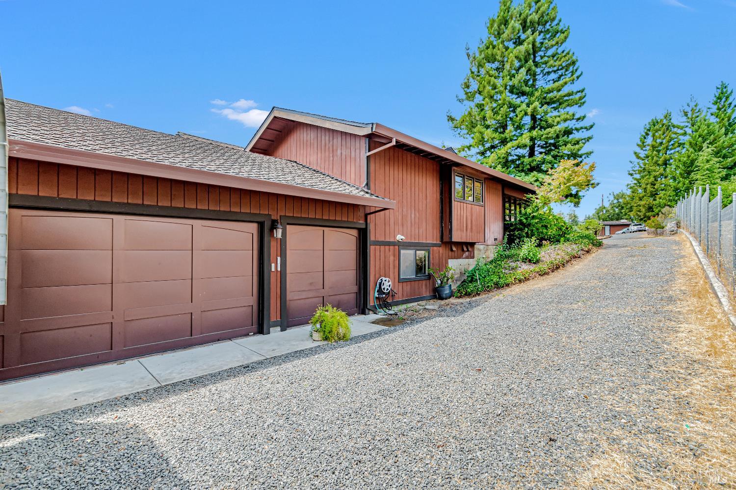 Sebastopol, California, 95472, United States, 3 Bedrooms Bedrooms, ,3 BathroomsBathrooms,Residential,For Sale,1895482