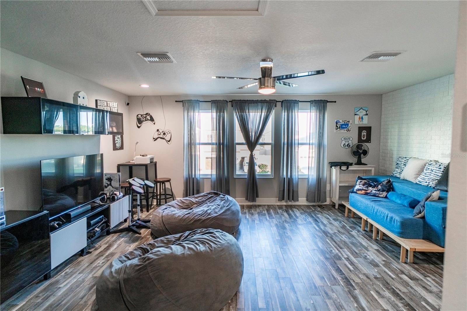 LAND O LAKES, Florida, 34637, United States, 5 Bedrooms Bedrooms, ,4 BathroomsBathrooms,Residential,For Sale,1759399