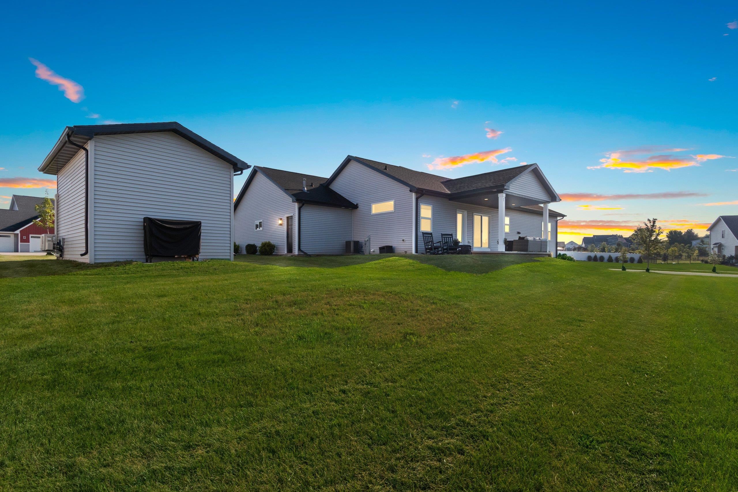 GREENVILLE, Wisconsin, 54942, United States, 4 Bedrooms Bedrooms, ,4 BathroomsBathrooms,Residential,For Sale,1926261