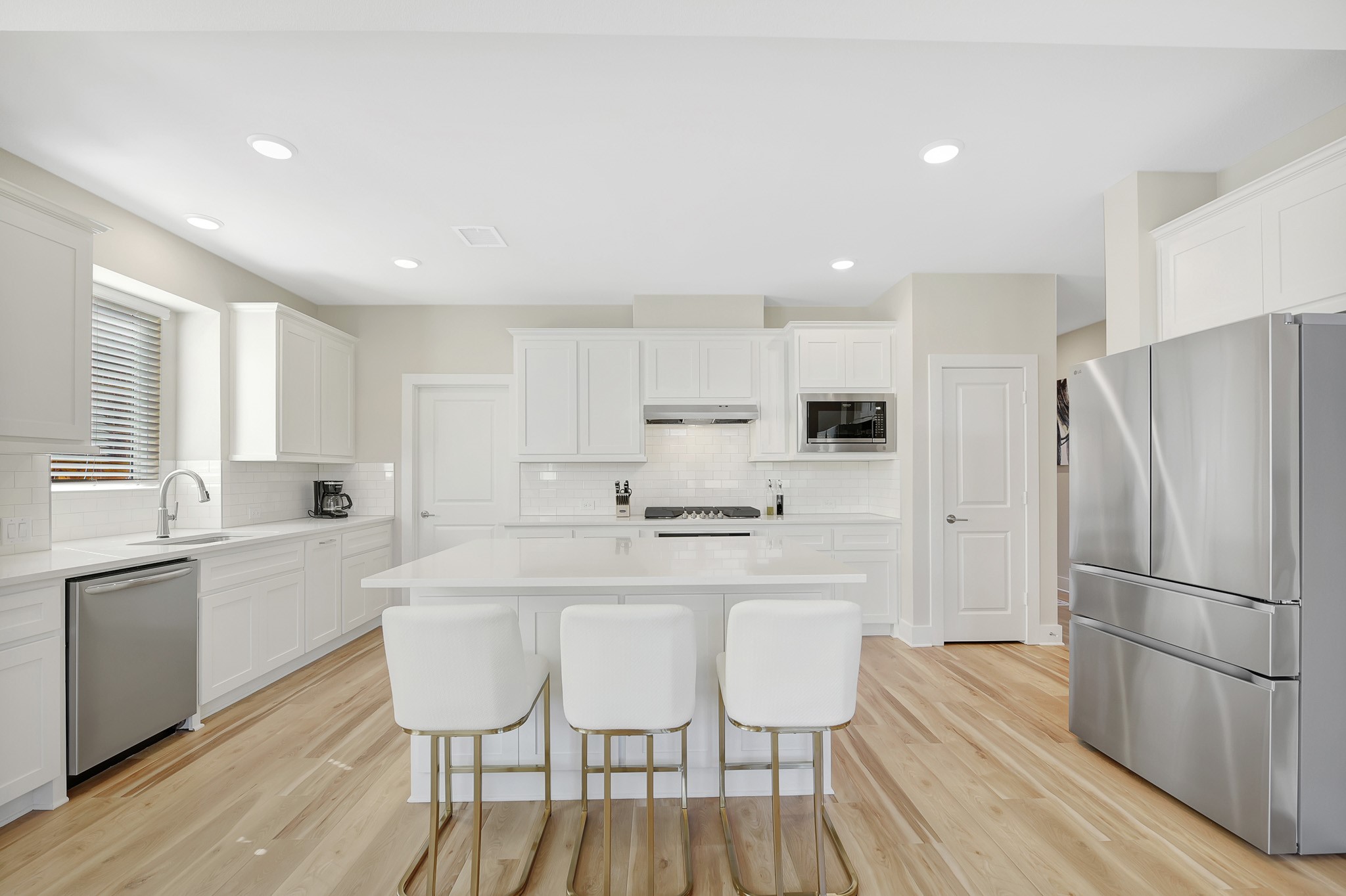 Mesquite, Texas, 75181, United States, 4 Bedrooms Bedrooms, ,3 BathroomsBathrooms,Residential,For Sale,1962301