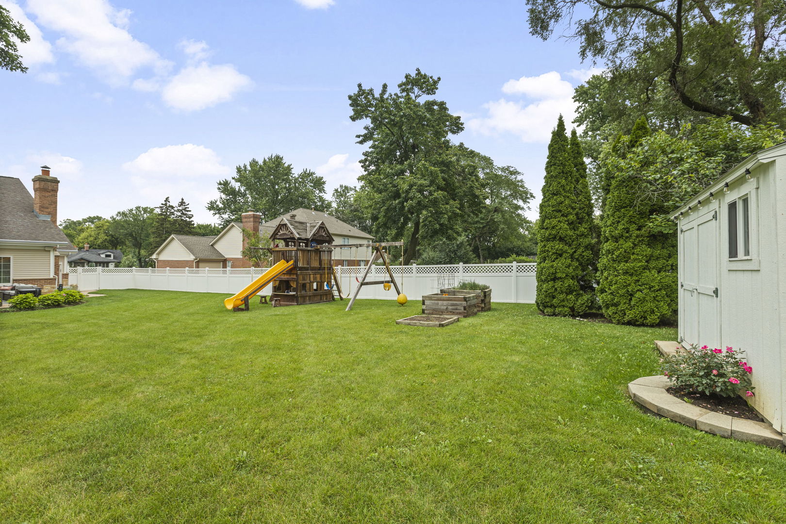 Prospect Heights, Illinois, 60070, United States, 4 Bedrooms Bedrooms, ,4 BathroomsBathrooms,Residential,For Sale,1940157