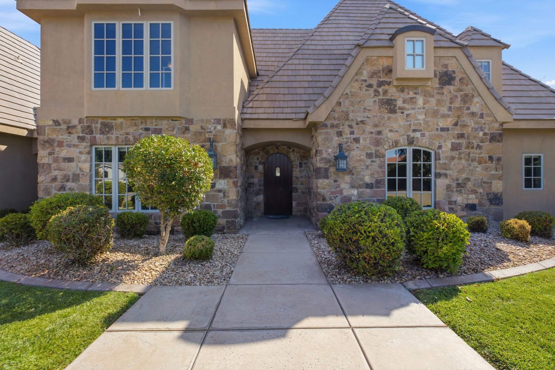  French Country Estate, Tucked Within an Exclusive Luxury Gated Community - 物件實景