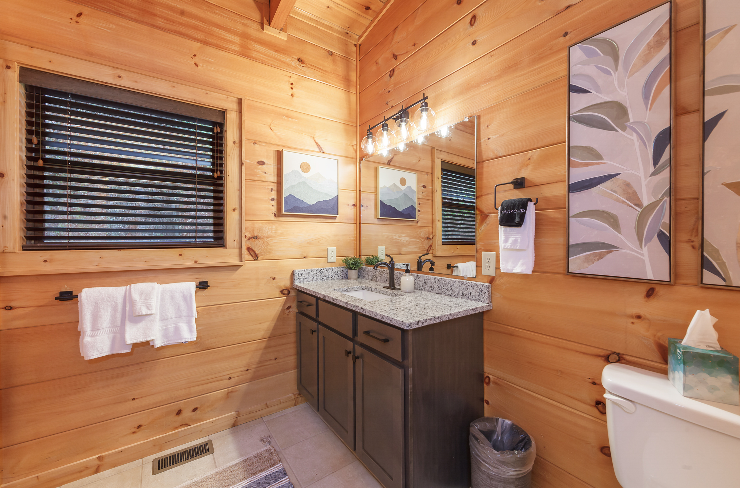 Sevierville, Tennessee, 37862, United States, 1 Bedroom Bedrooms, ,2 BathroomsBathrooms,Residential,For Sale,1979555