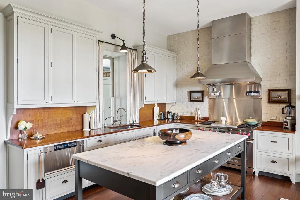 Rappahannock Academy, Virginia, 22538, United States, 4 Bedrooms Bedrooms, ,5 BathroomsBathrooms,Residential,For Sale,1917132