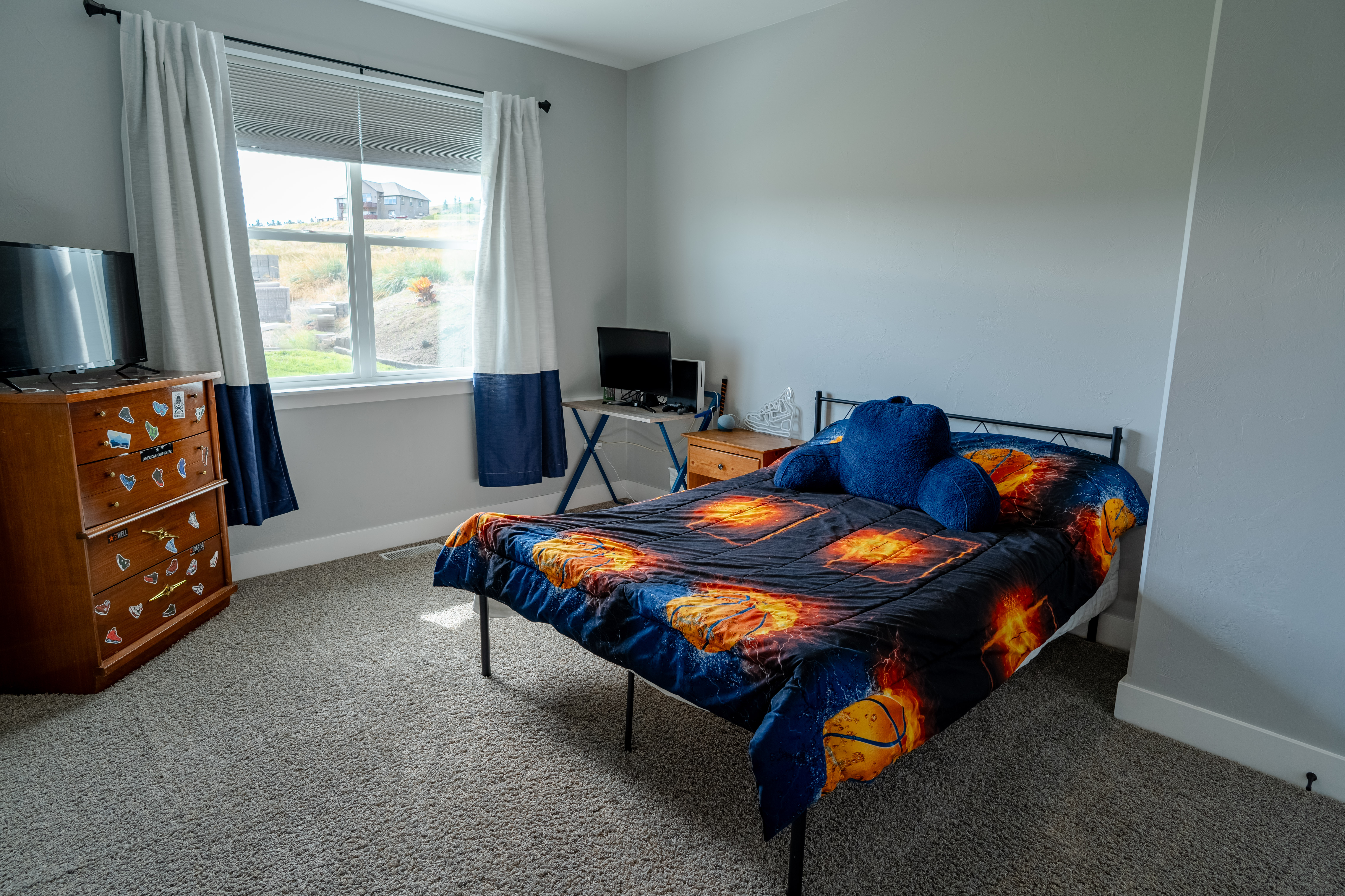 Montana City, Montana, 59634, United States, 8 Bedrooms Bedrooms, ,5 BathroomsBathrooms,Residential,For Sale,1977142