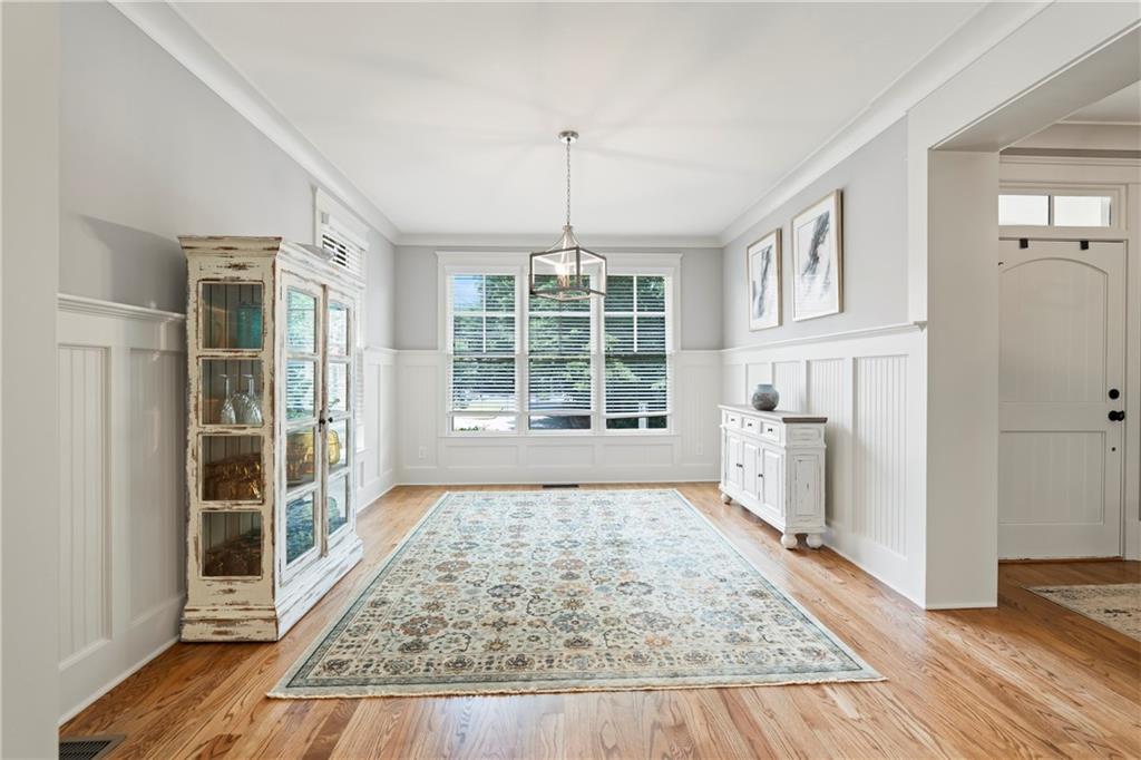 Marietta, Georgia, 30060, United States, 5 Bedrooms Bedrooms, ,4 BathroomsBathrooms,Residential,For Sale,1973923