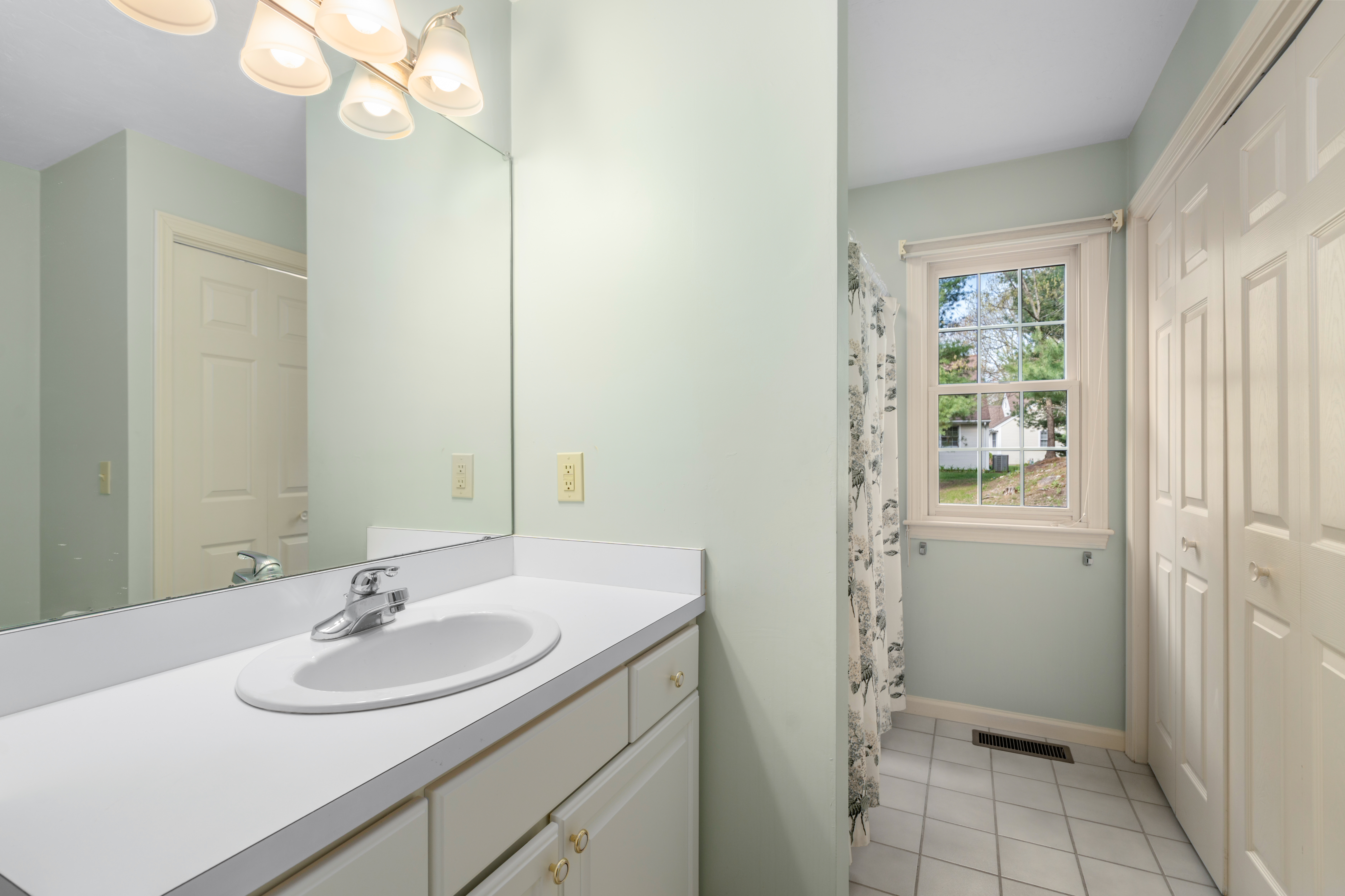  10 Cabot Drive, Unit 51, Shrewsbury, MA, 01545 - 物件實景
