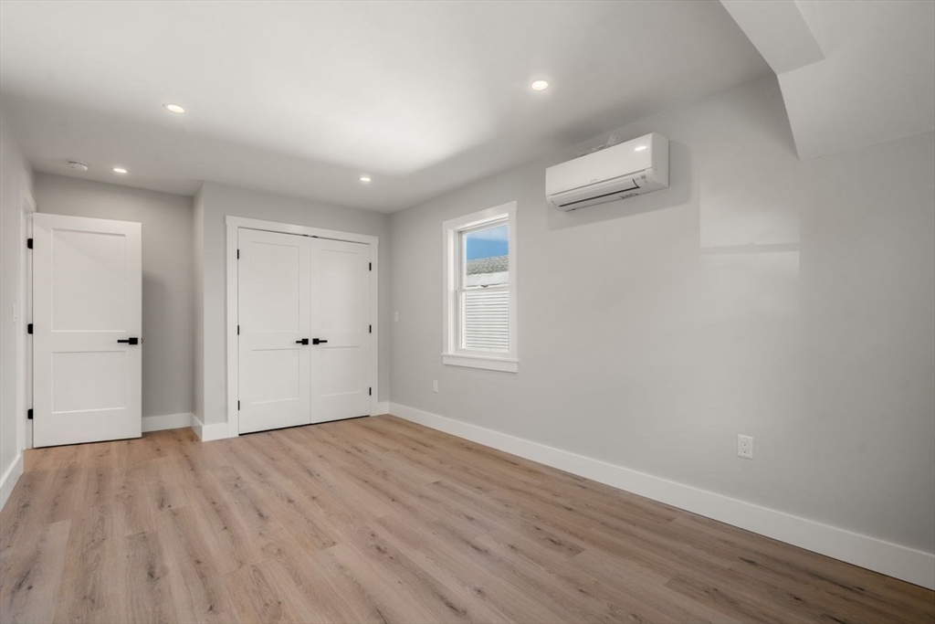 Gloucester, Massachusetts, 01930, United States, 2 Bedrooms Bedrooms, ,2 BathroomsBathrooms,Residential,For Sale,1916959