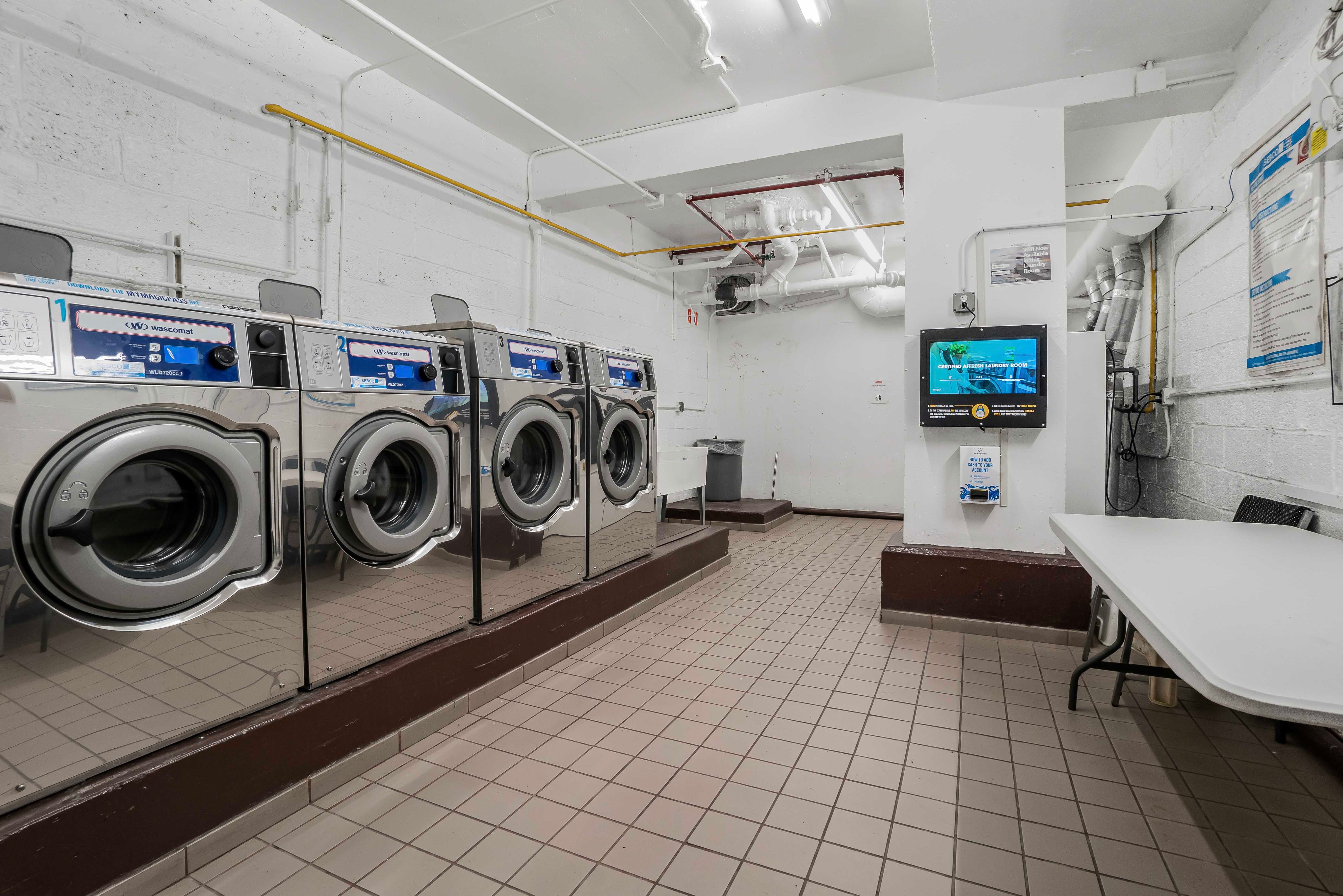 Rego Park, New York, 11374, United States, 2 Bedrooms Bedrooms, ,2 BathroomsBathrooms,Residential,For Sale,1980666