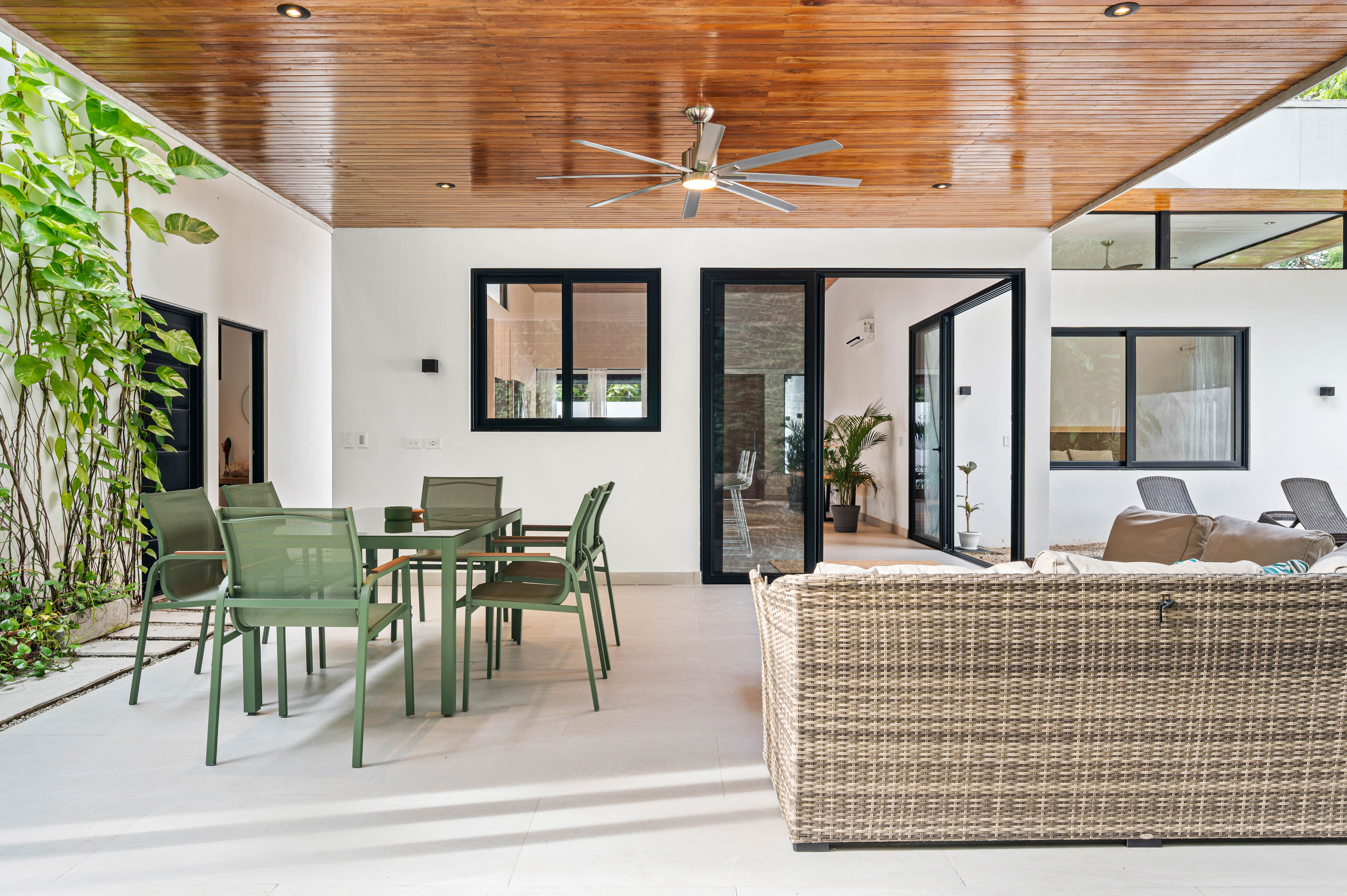 Playa Potrero, Guanacaste, CR, 3 Bedrooms Bedrooms, ,4 BathroomsBathrooms,Residential,For Sale,1997331