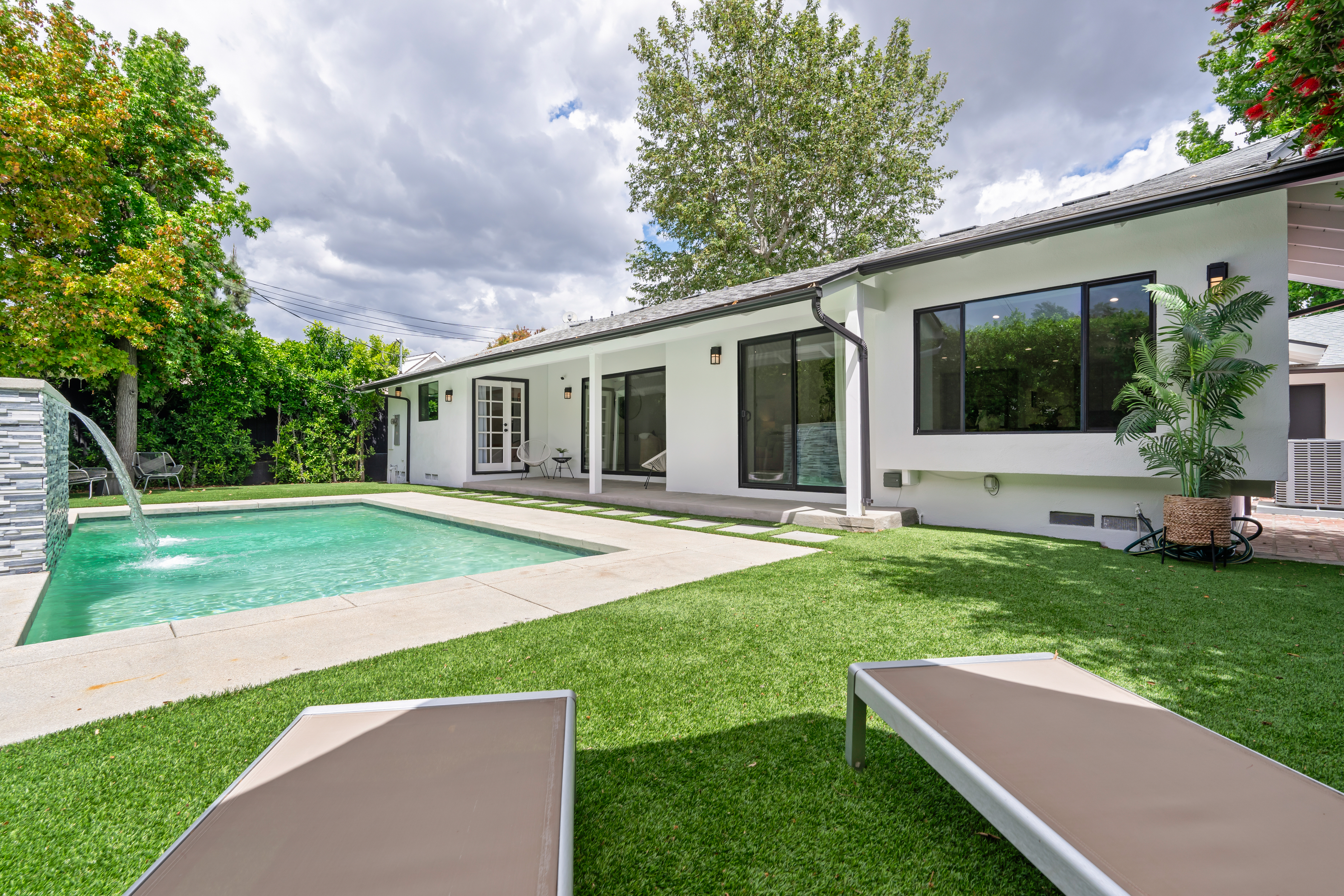  5647 Ramara Avenue, Woodland Hills, CA 91367 - 物件實景