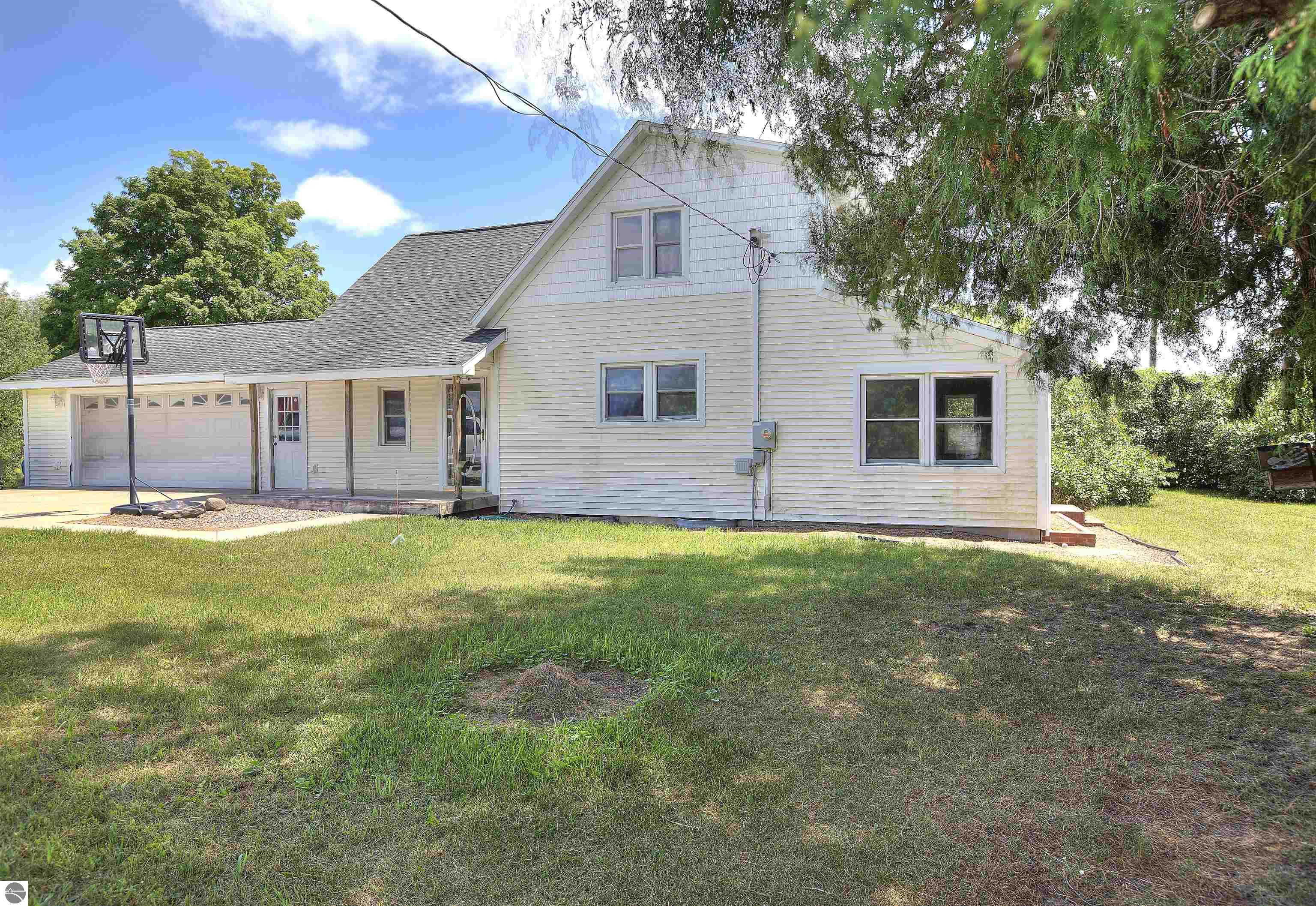 Interlochen, Michigan, 49643, United States, 5 Bedrooms Bedrooms, ,2 BathroomsBathrooms,Residential,For Sale,1896327