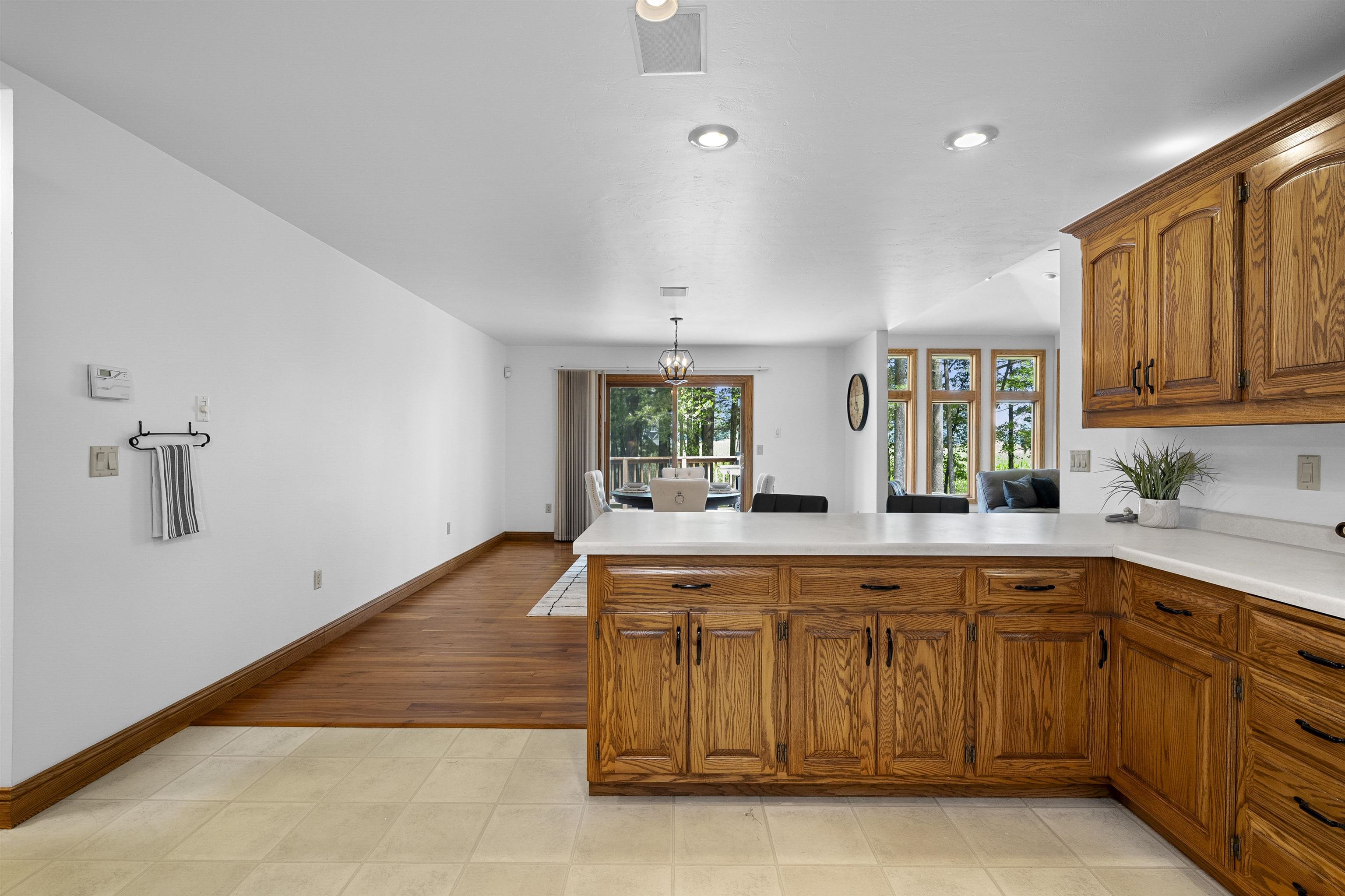 SUAMICO, Wisconsin, 54173, United States, 3 Bedrooms Bedrooms, ,4 BathroomsBathrooms,Residential,For Sale,1911099