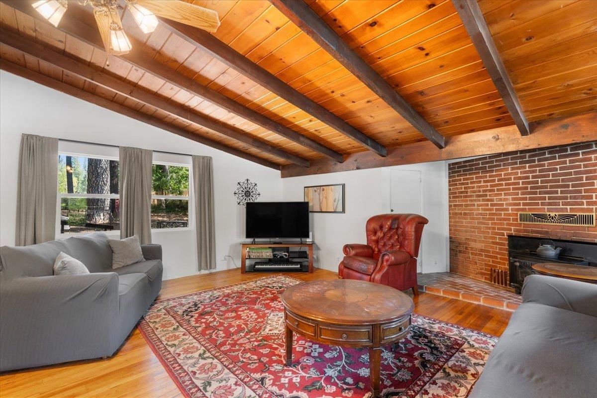 Nevada City, California, 95959, United States, 3 Bedrooms Bedrooms, ,2 BathroomsBathrooms,Residential,For Sale,1924394