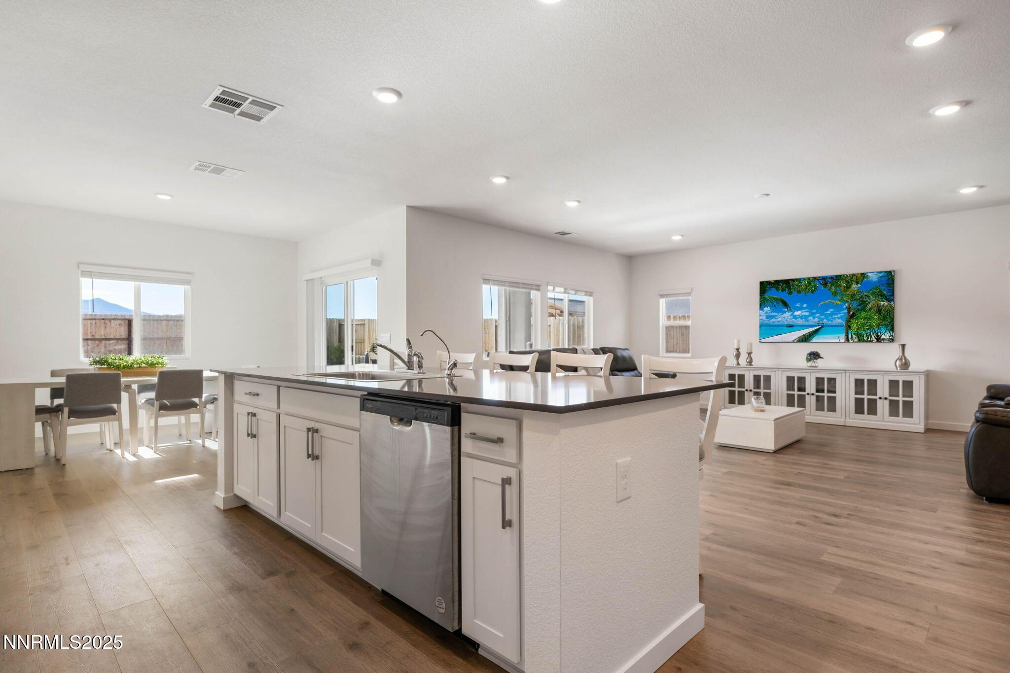 Dayton, Nevada, 89403, United States, 4 Bedrooms Bedrooms, ,3 BathroomsBathrooms,Residential,For Sale,1988311