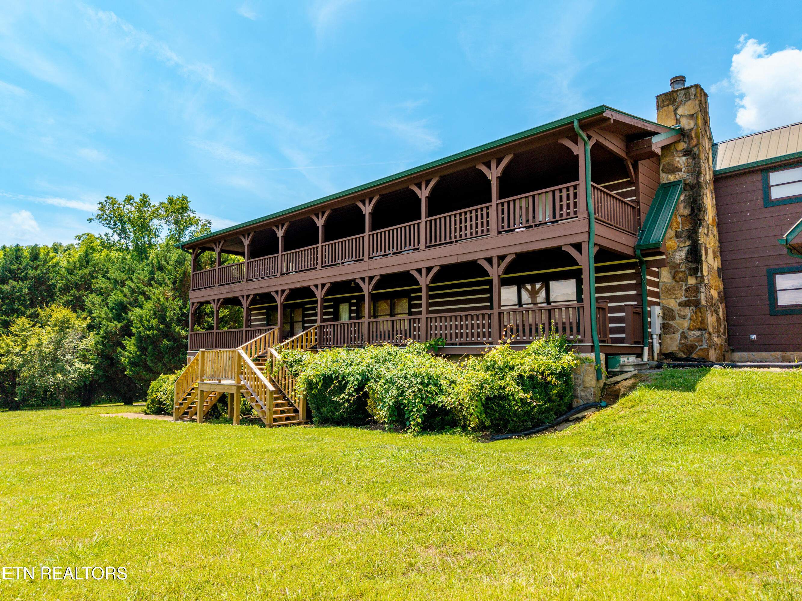 Vonore, Tennessee, 37885, United States, 3 Bedrooms Bedrooms, ,4 BathroomsBathrooms,Residential,For Sale,2048933
